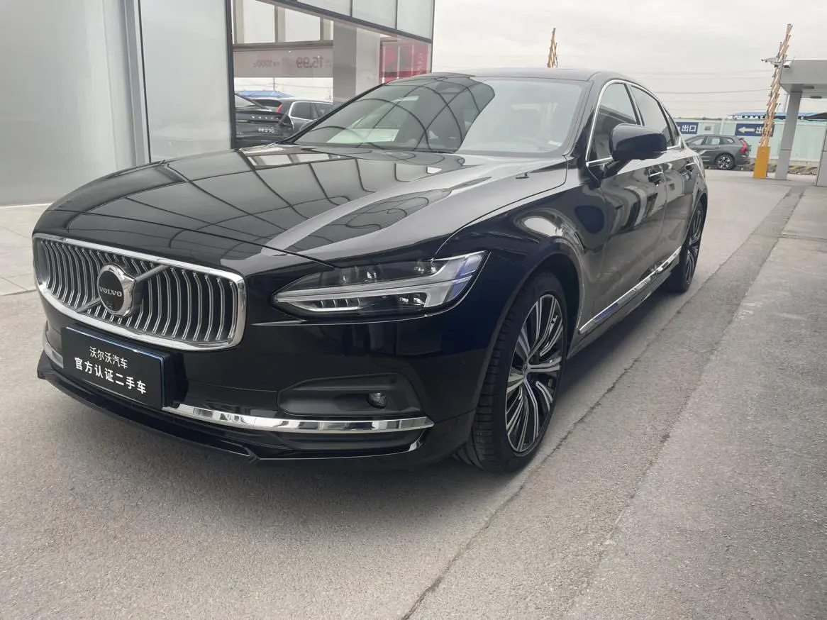 Volvo S90
