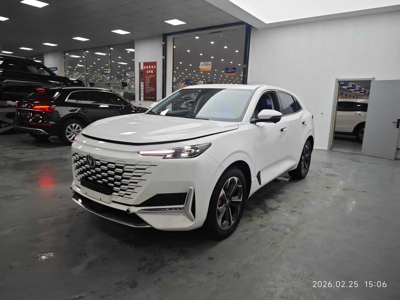 Changan UNI-K  из Китая