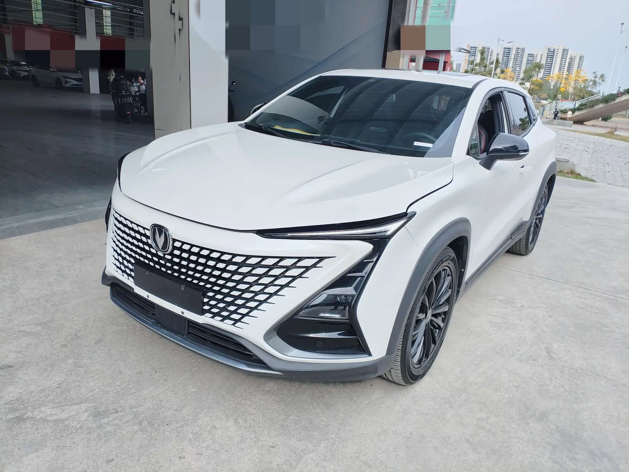 Changan UNI-T  из Китая