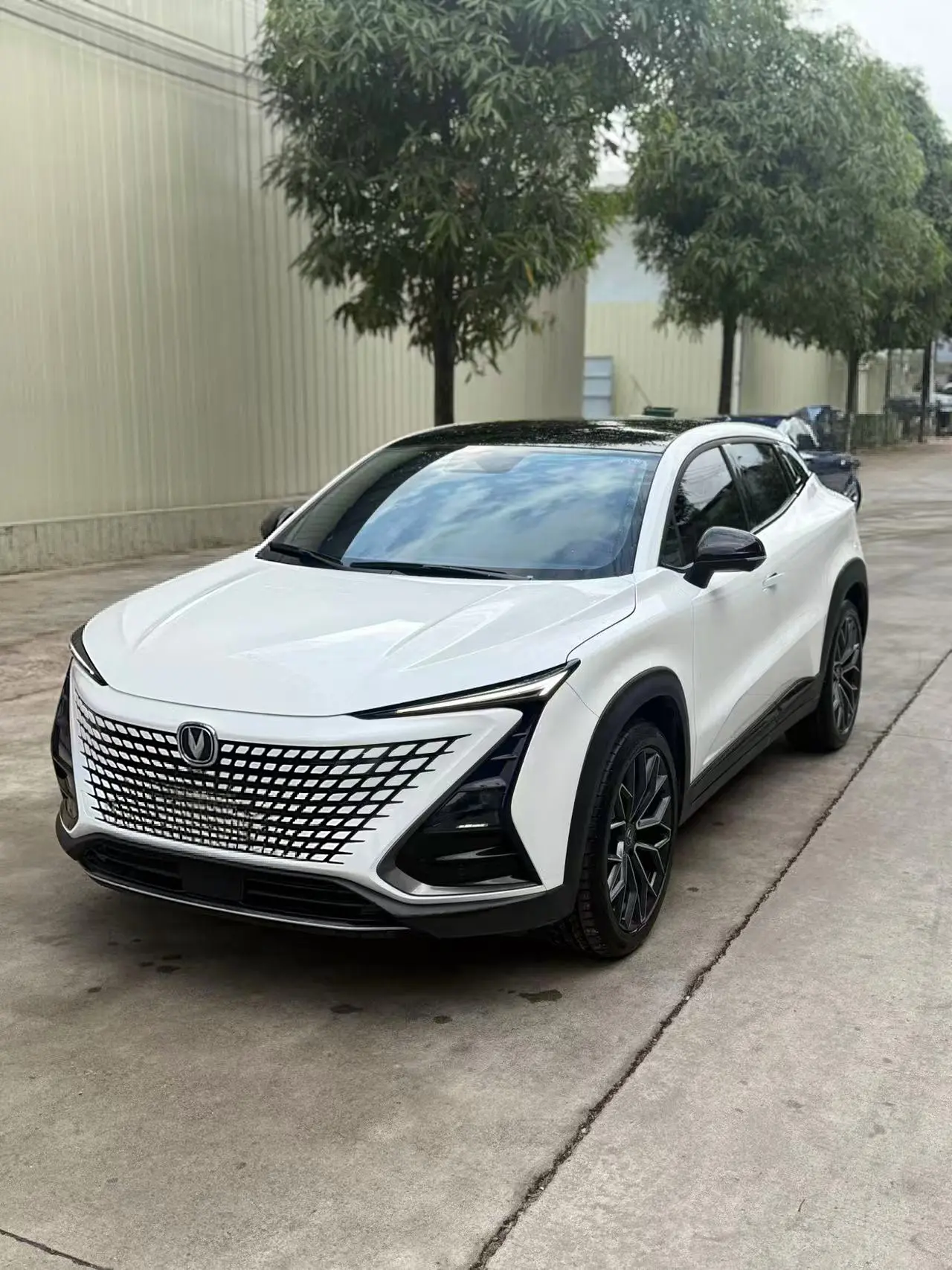 Changan UNI-T  из Китая