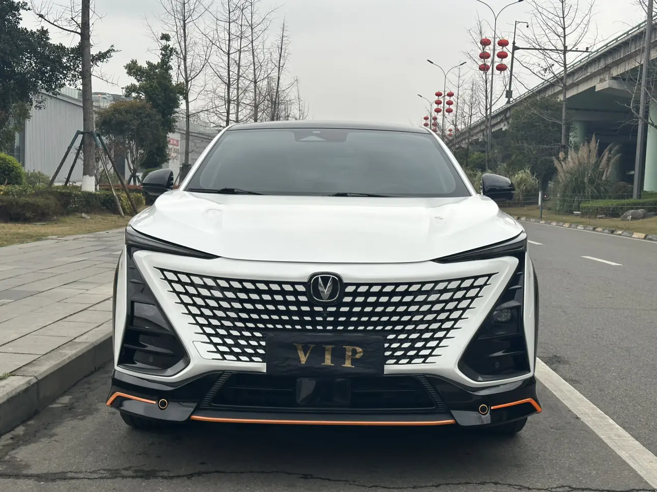 Changan UNI-T  из Китая