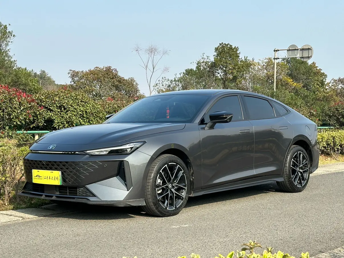 Changan UNI-V  из Китая