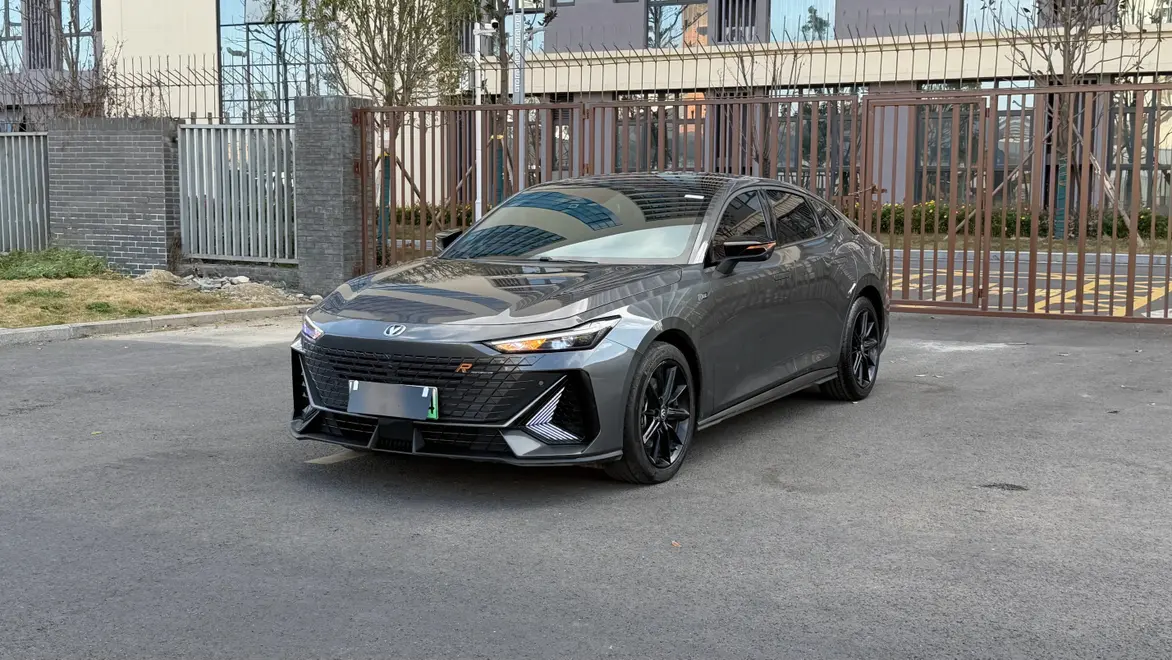 Changan UNI-V  из Китая