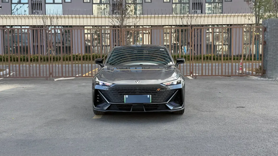 Changan UNI-V  из Китая