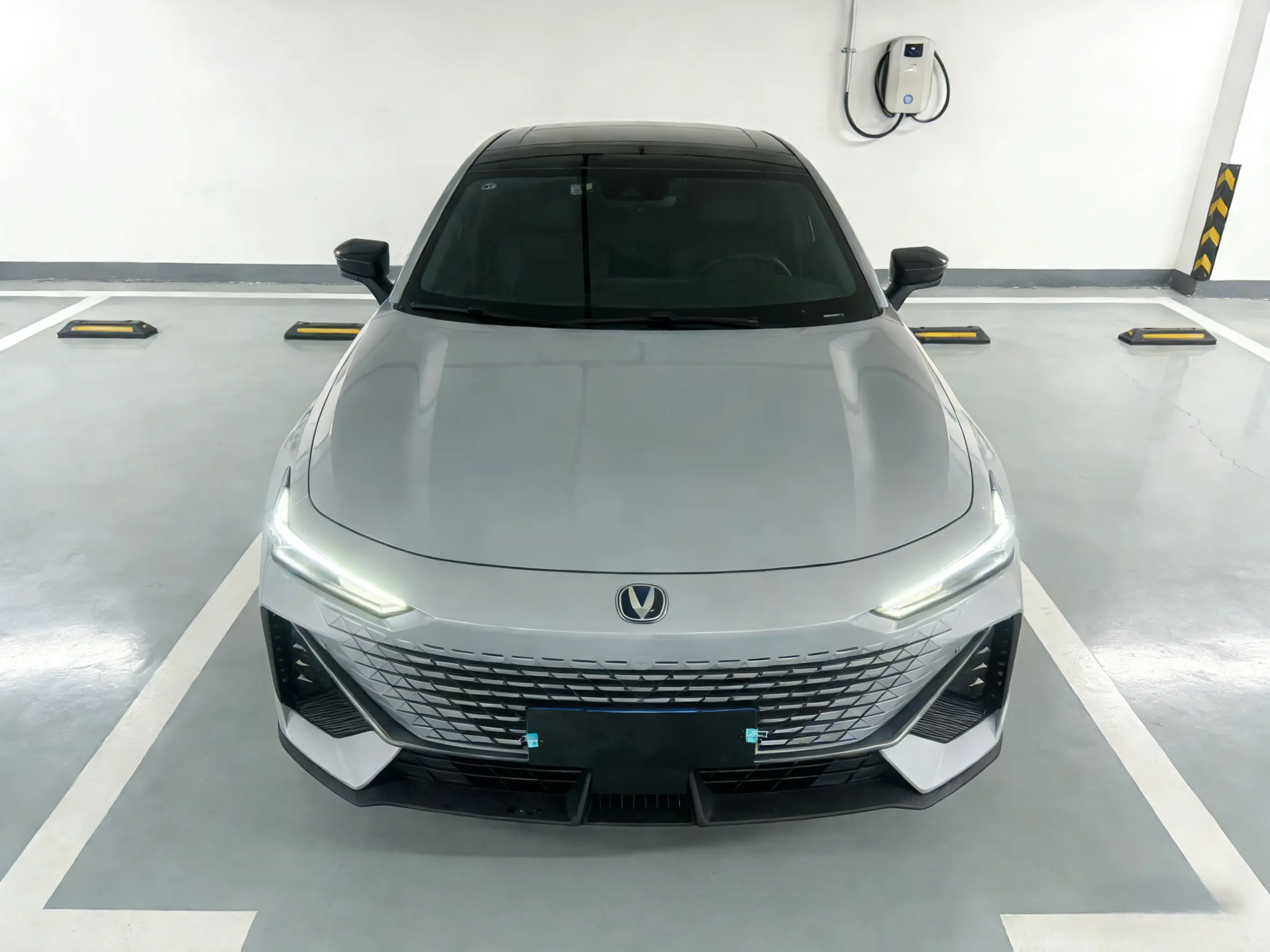 Changan UNI-V  из Китая