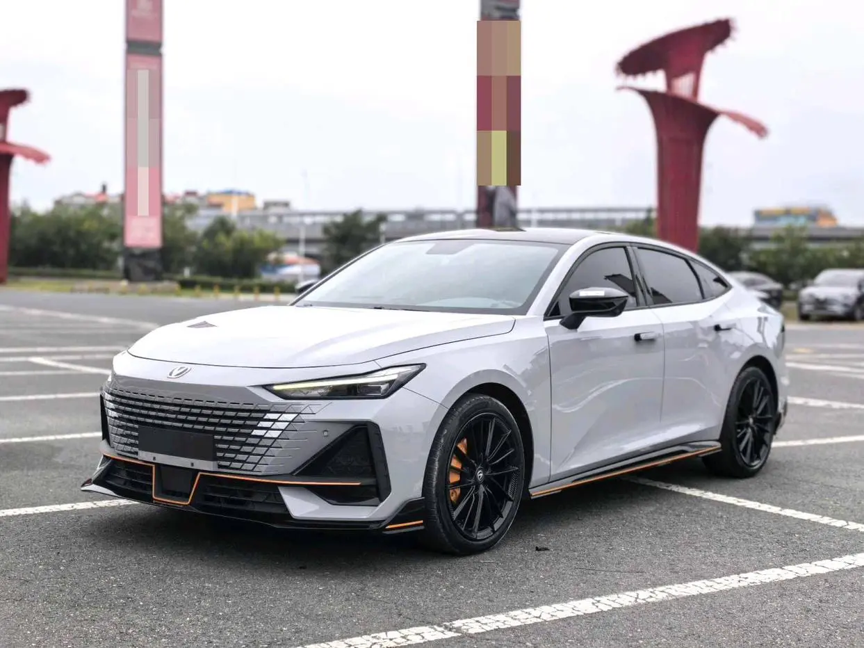 Changan UNI-V  из Китая