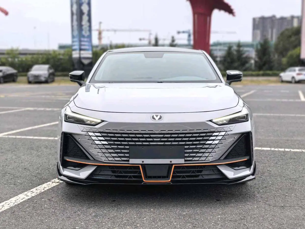 Changan UNI-V  из Китая