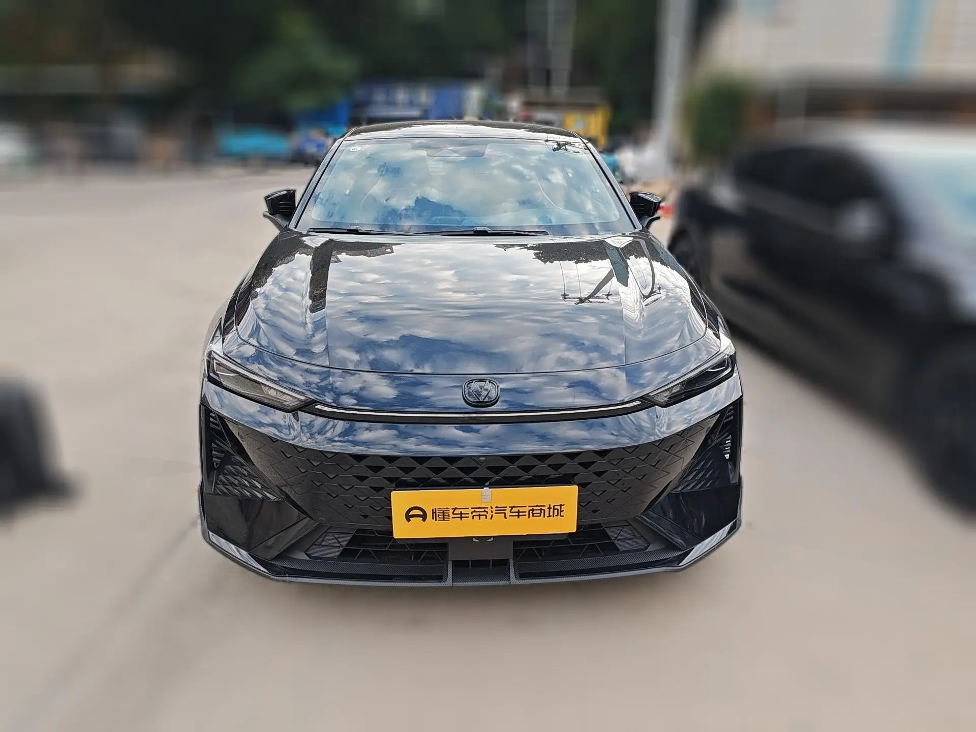 Changan UNI-V  из Китая