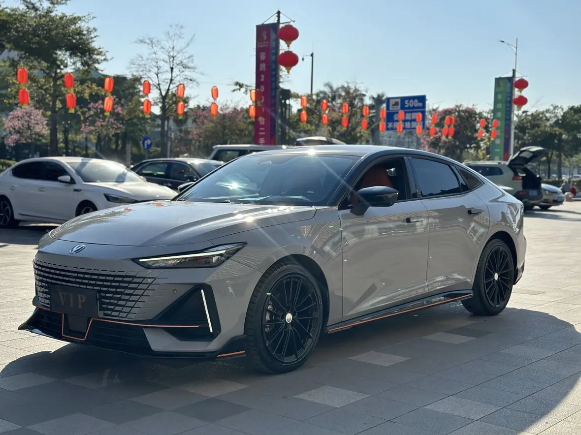 Changan UNI-V  из Китая