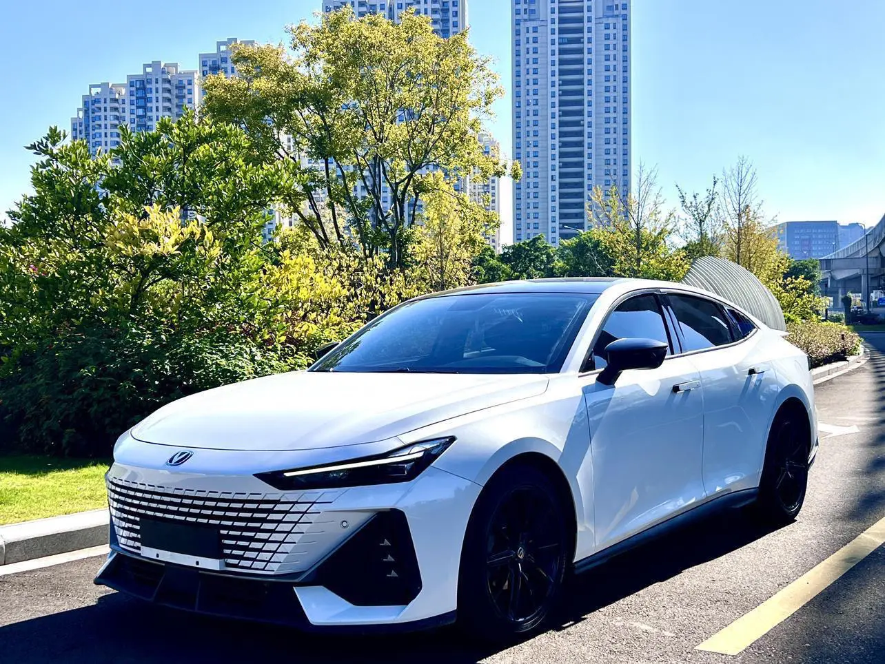 Changan UNI-V  из Китая