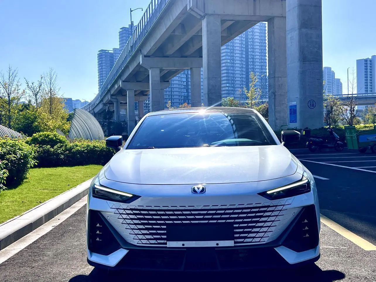 Changan UNI-V  из Китая