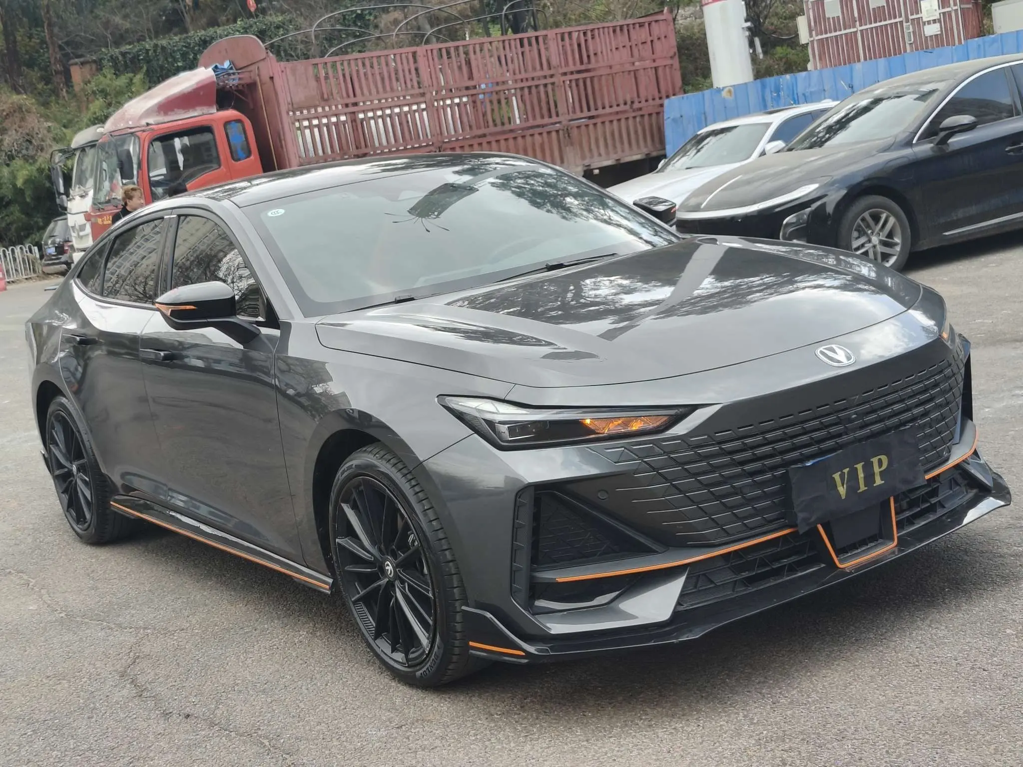 Changan UNI-V  из Китая