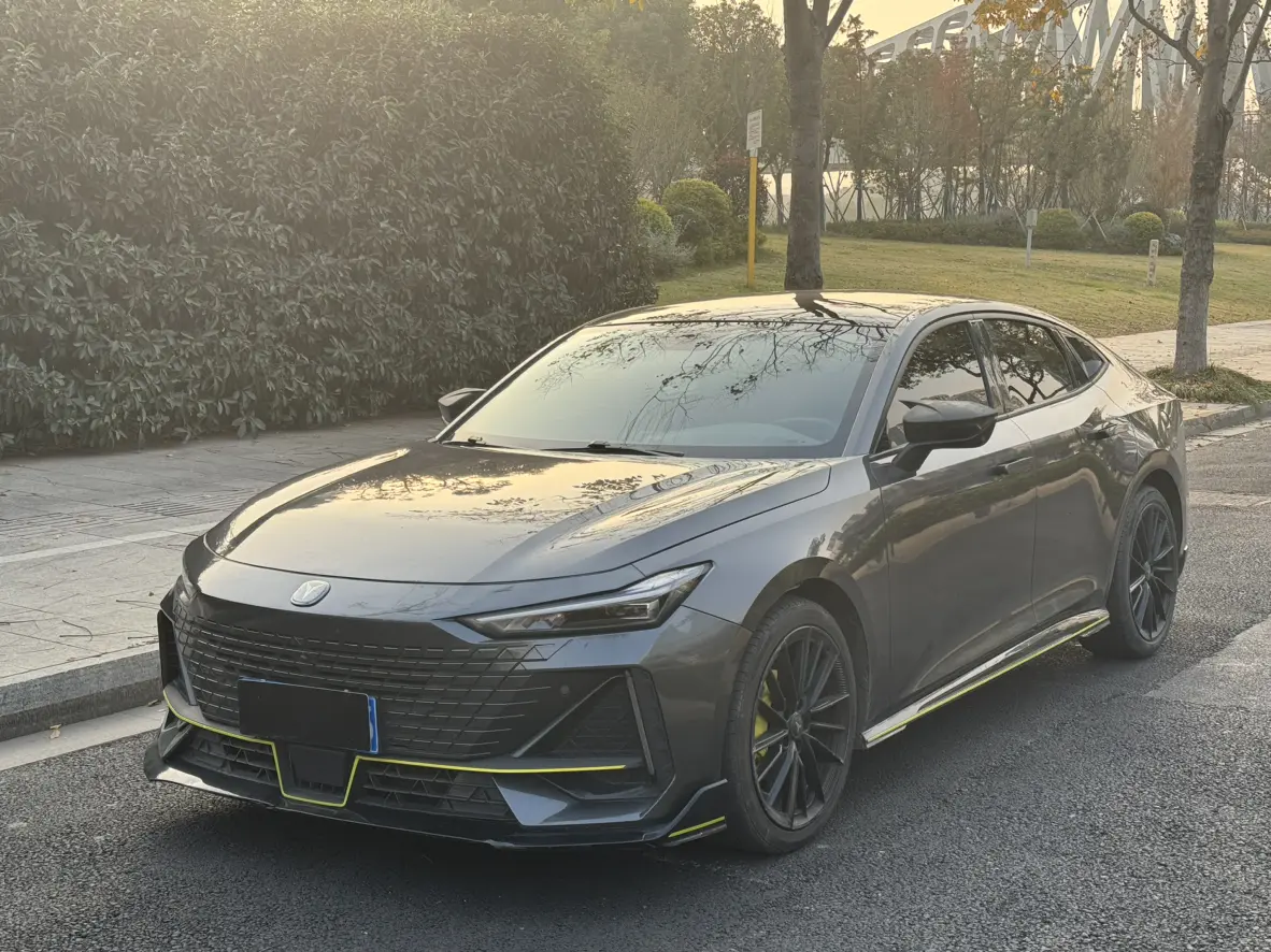 Changan UNI-V  из Китая