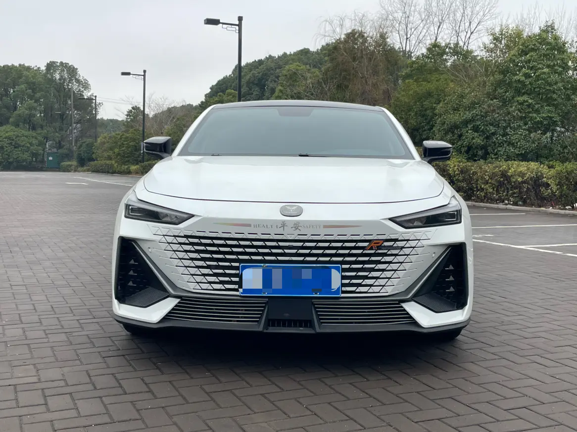 Changan UNI-V  из Китая