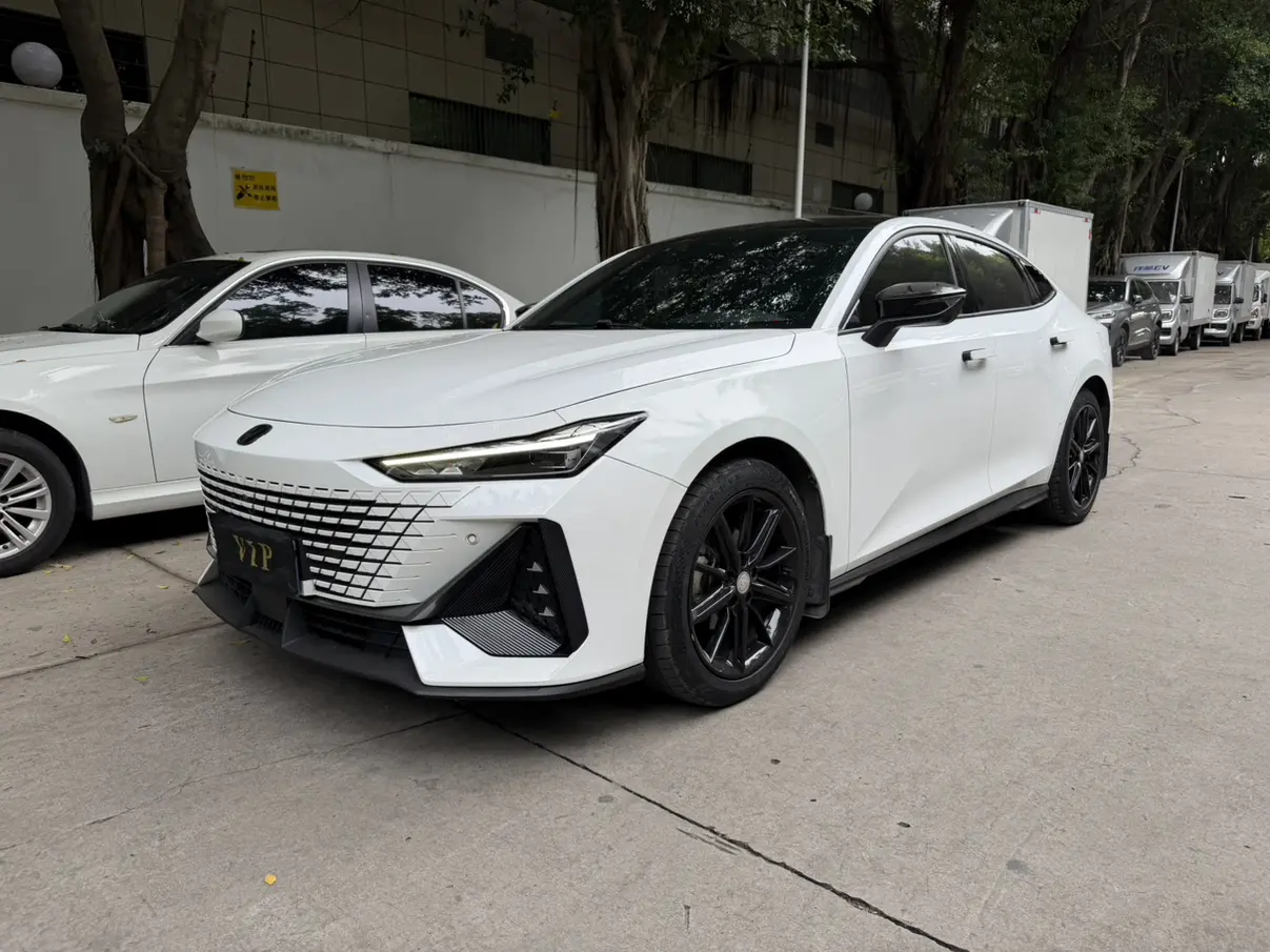 Changan UNI-V  из Китая