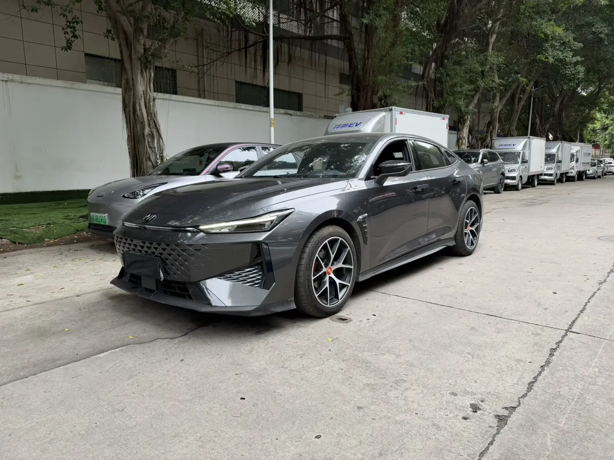 Changan UNI-V  из Китая