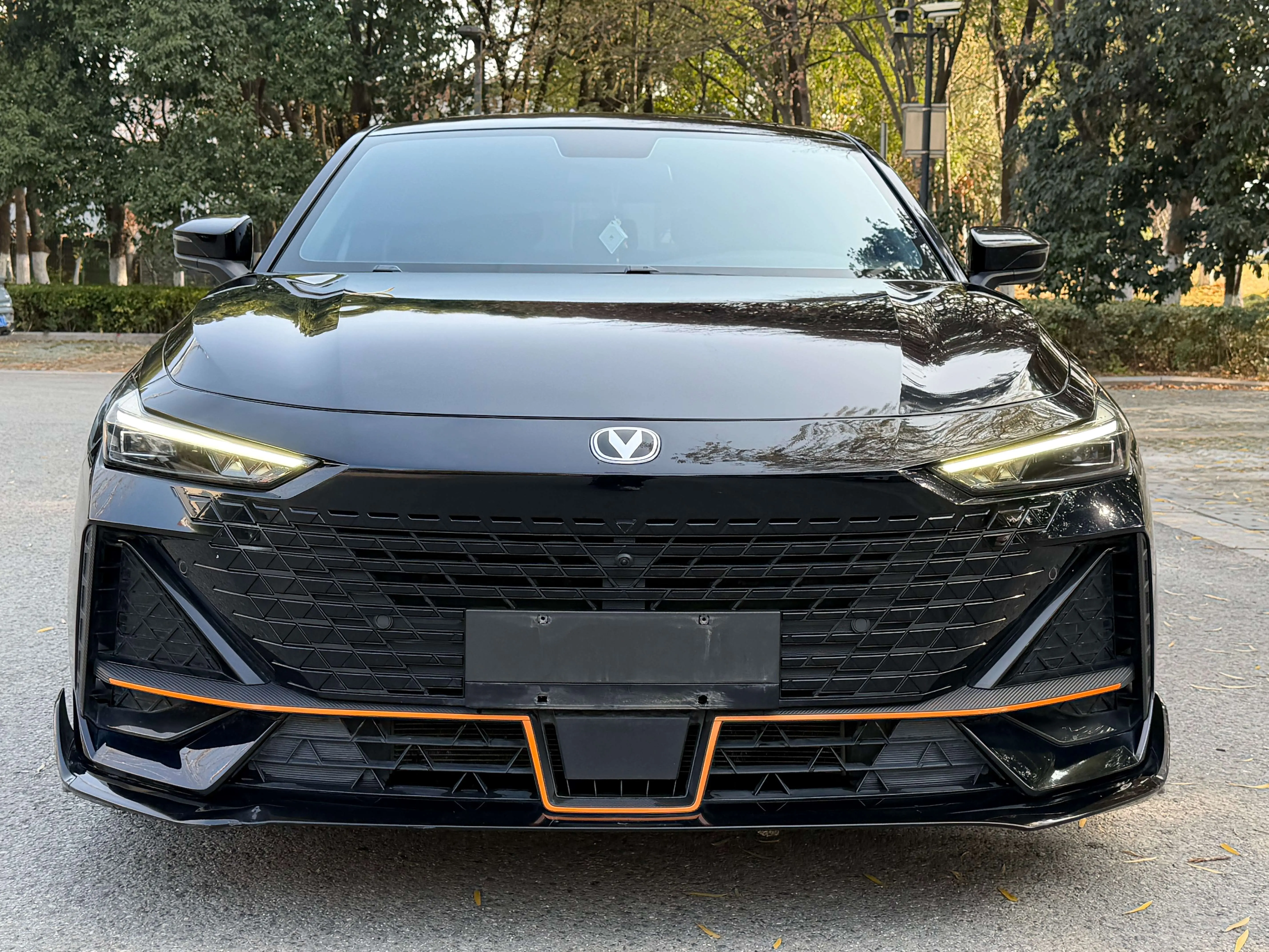 Changan UNI-V  из Китая