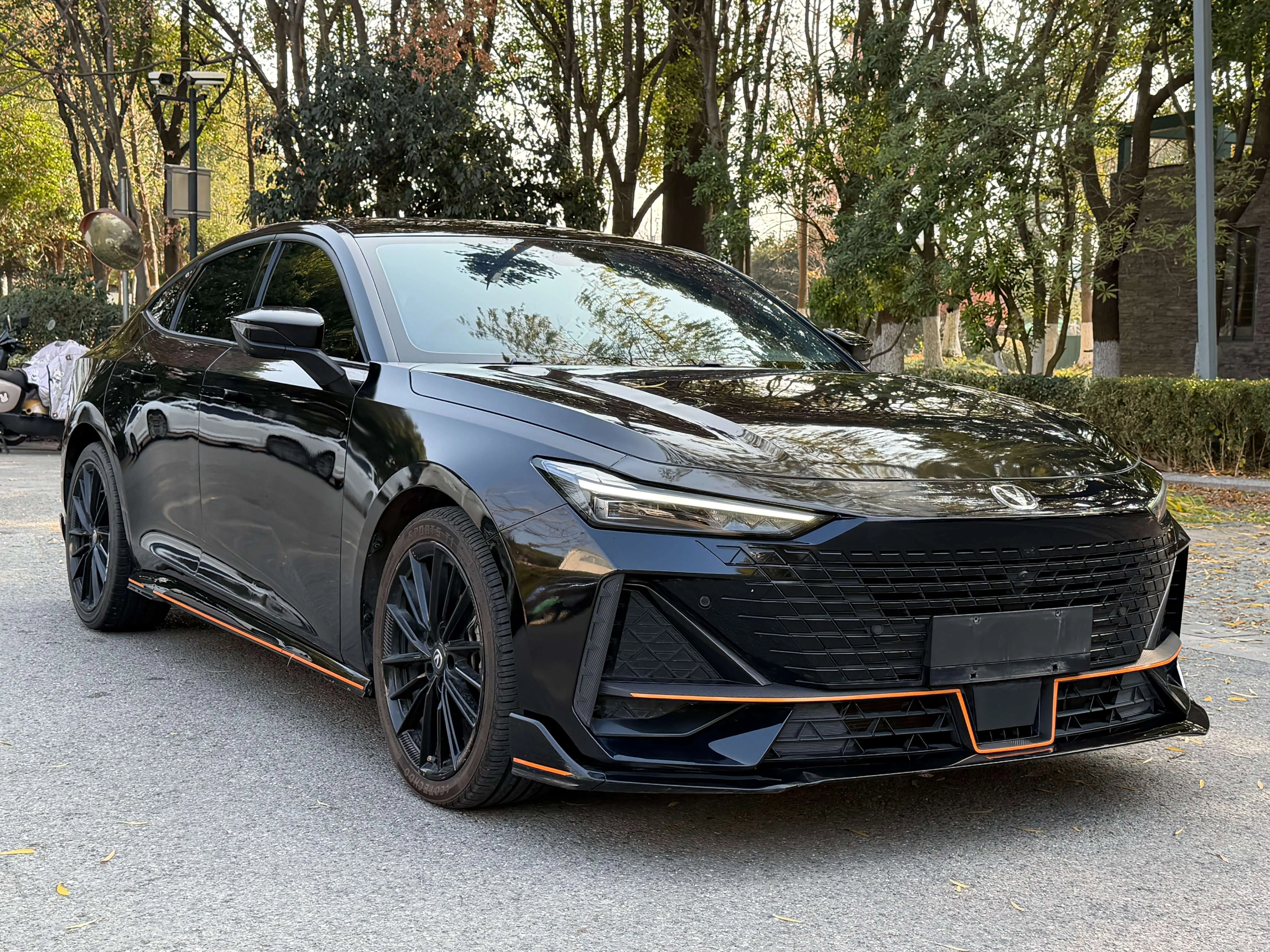 Changan UNI-V  из Китая