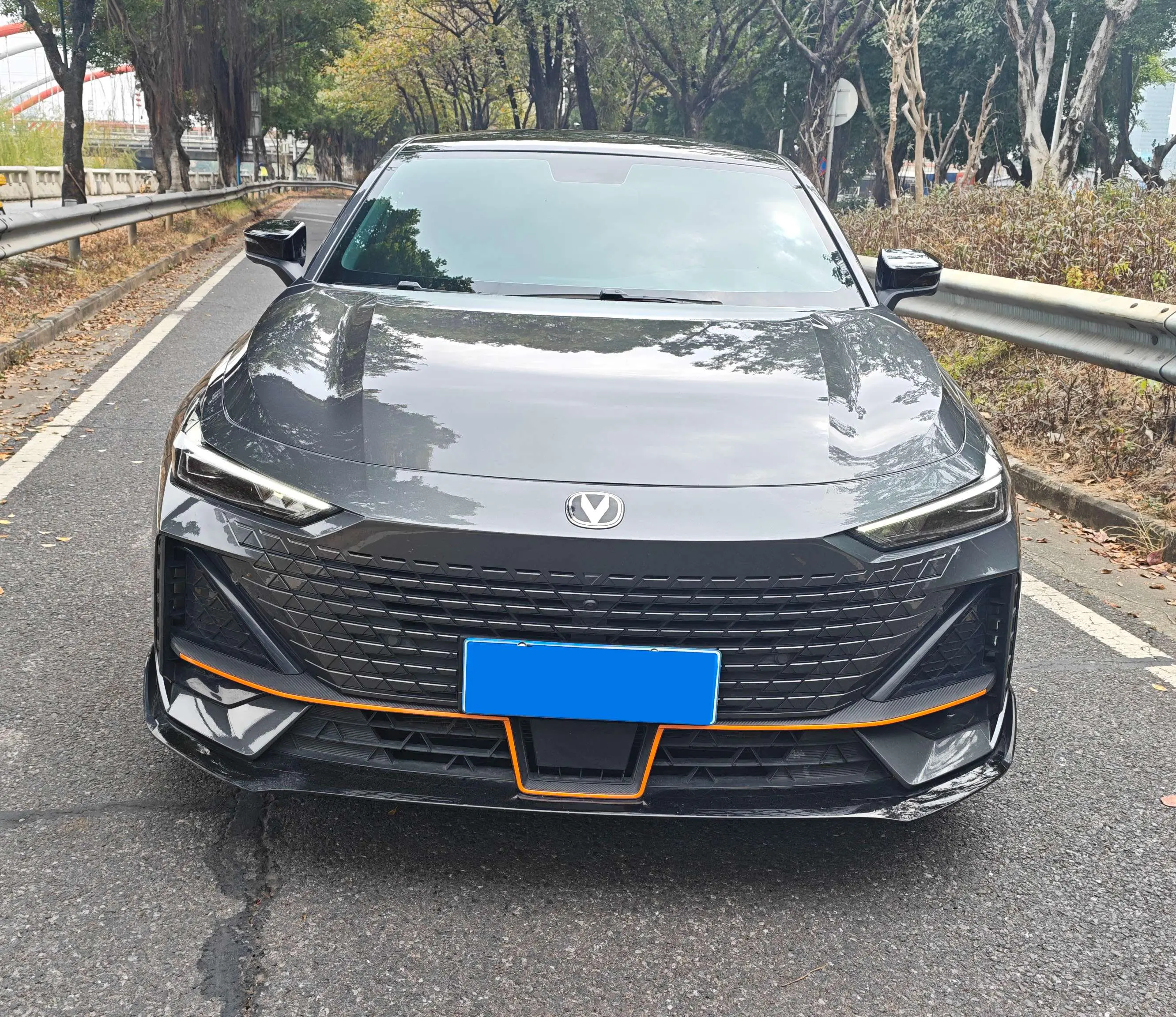 Changan UNI-V  из Китая
