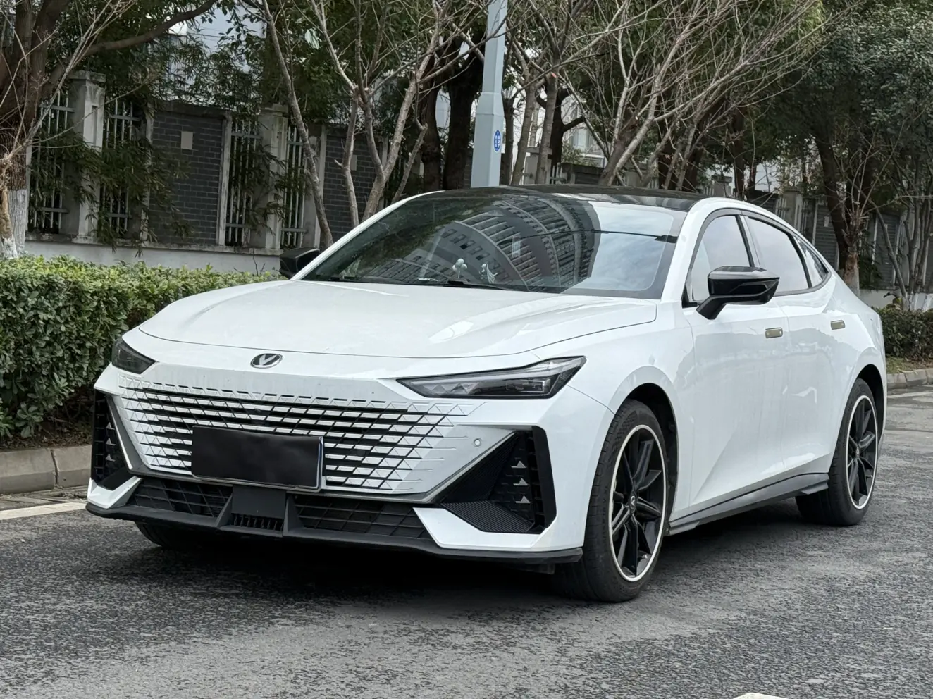 Changan UNI-V  из Китая