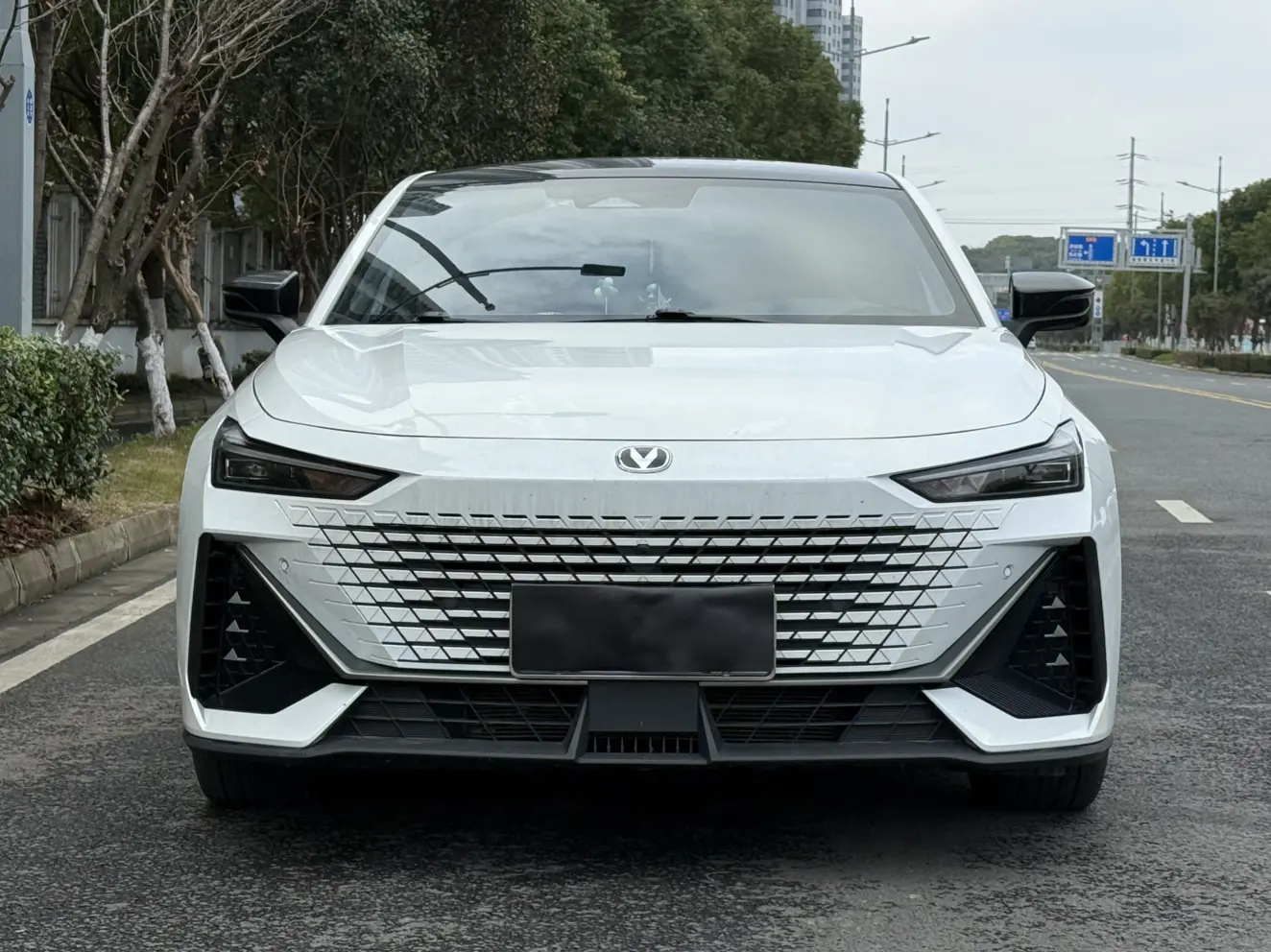Changan UNI-V  из Китая
