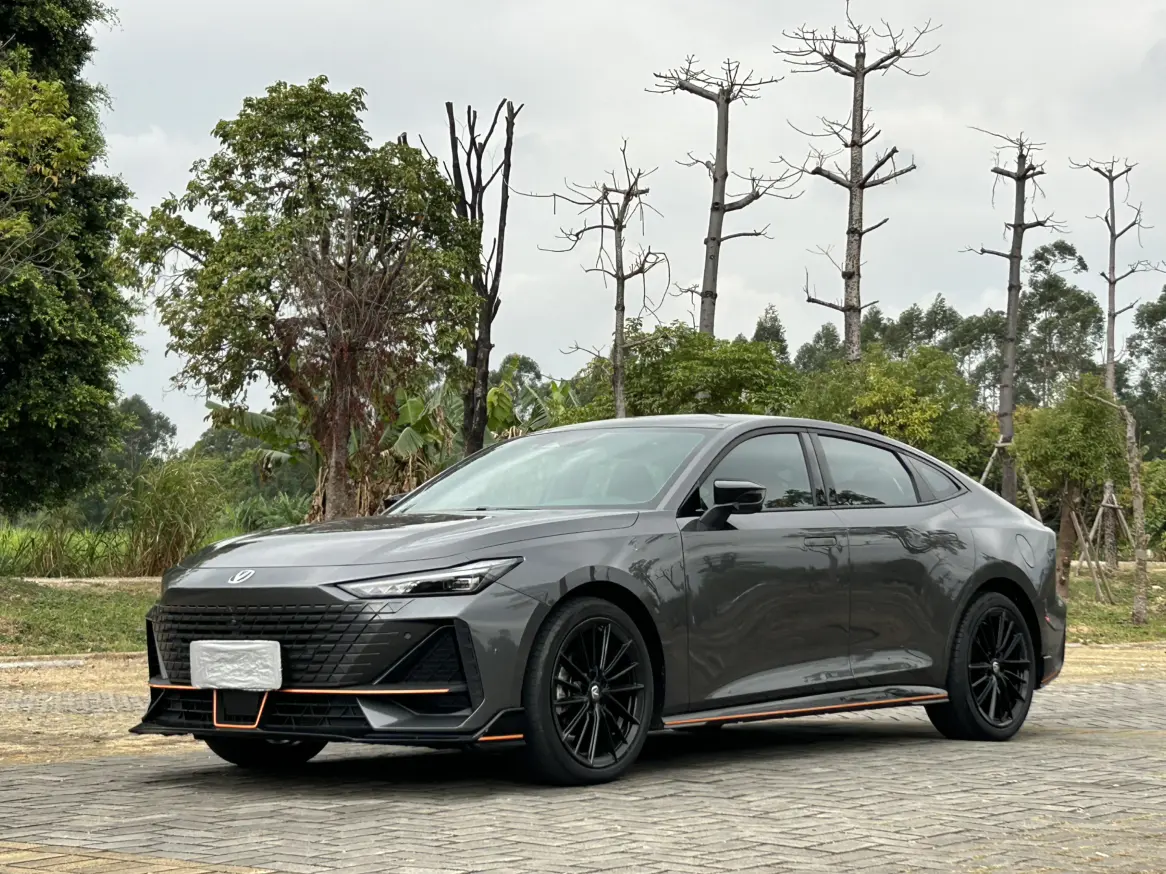 Changan UNI-V  из Китая