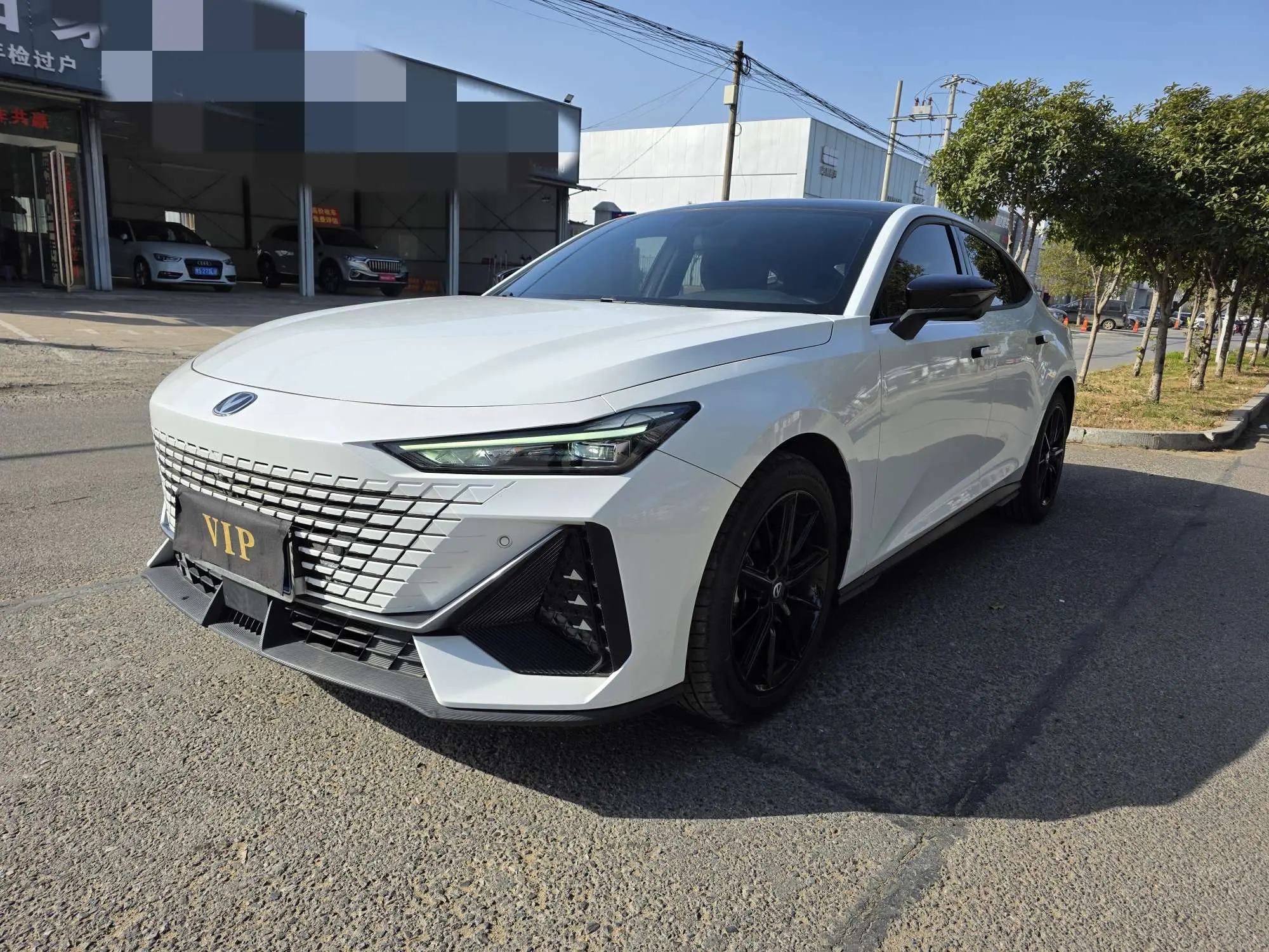 Changan UNI-V  из Китая