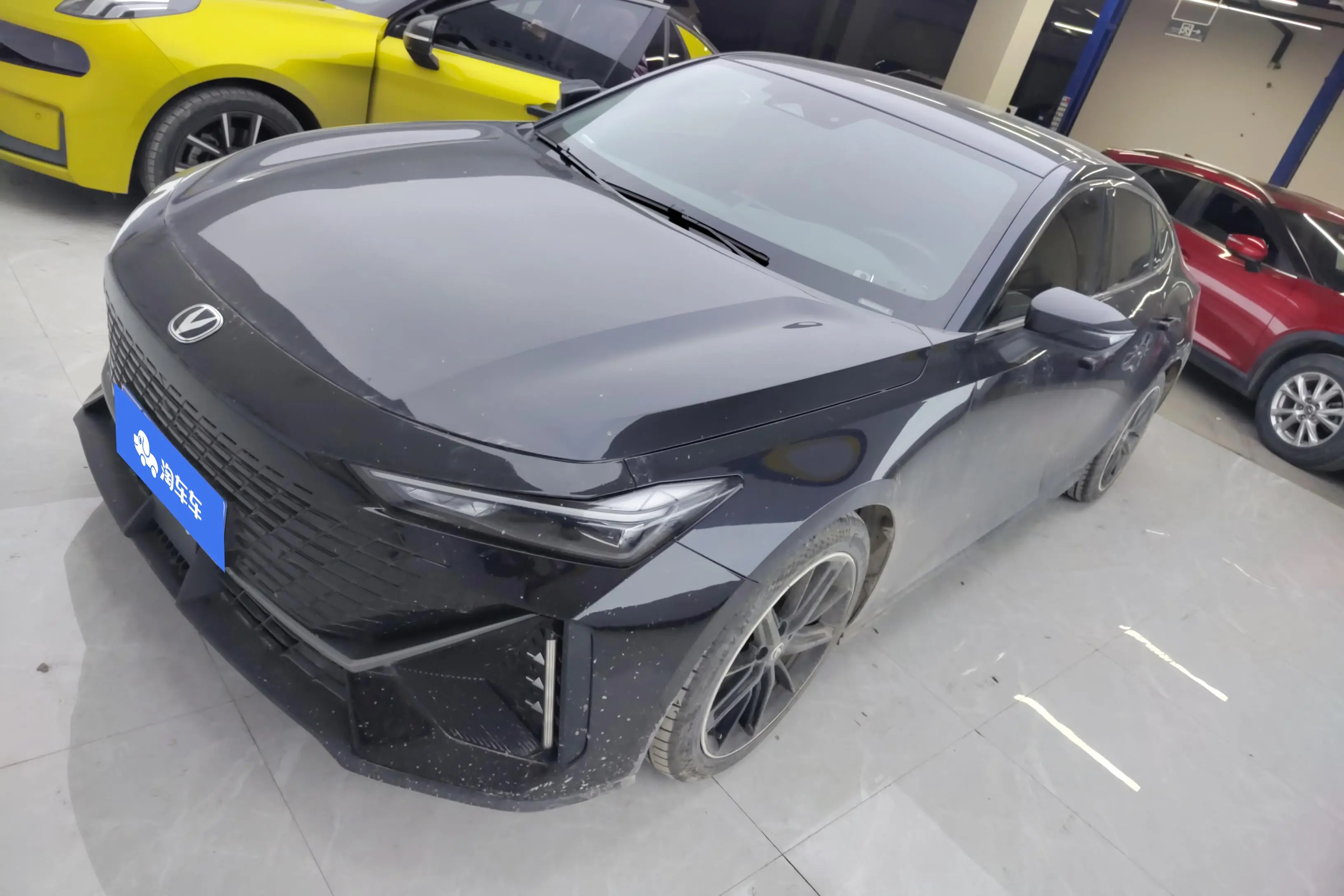 Changan UNI-V  из Китая