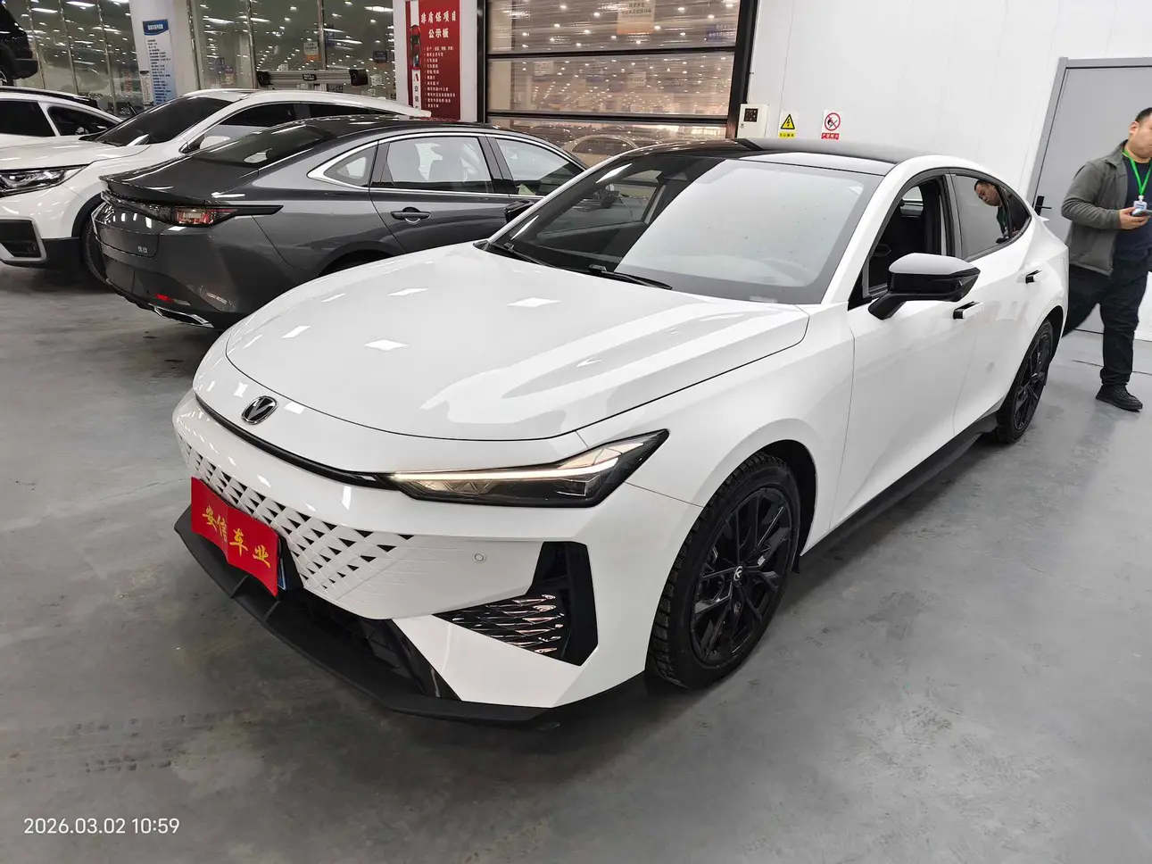 Changan UNI-V  из Китая