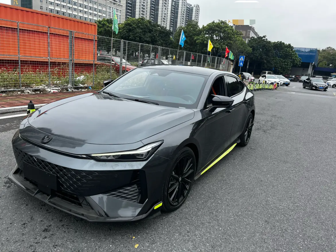 Changan UNI-V  из Китая