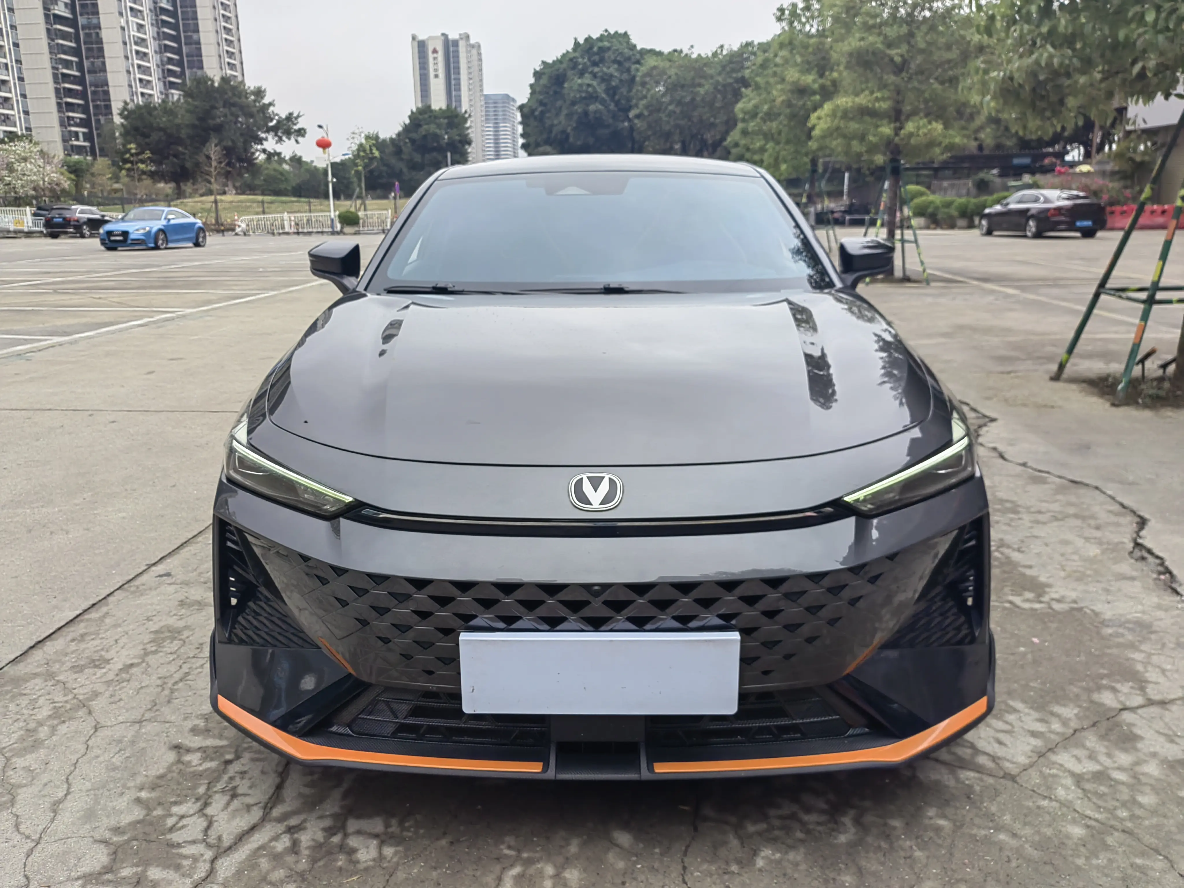 Changan UNI-V  из Китая