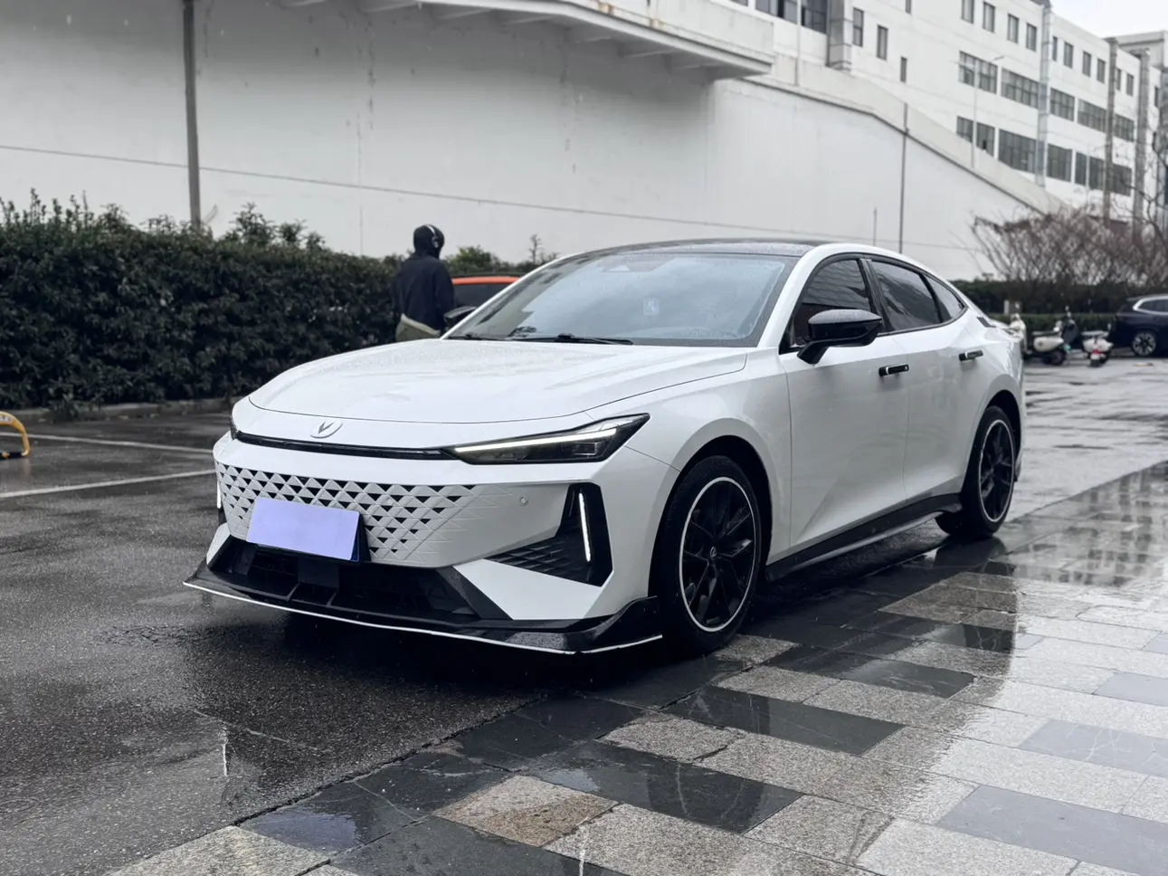 Changan UNI-V  из Китая