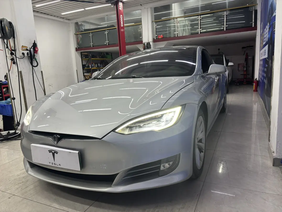 Tesla Model S  из Китая