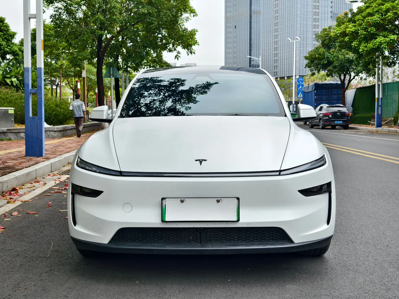 Tesla Model YL  из Китая