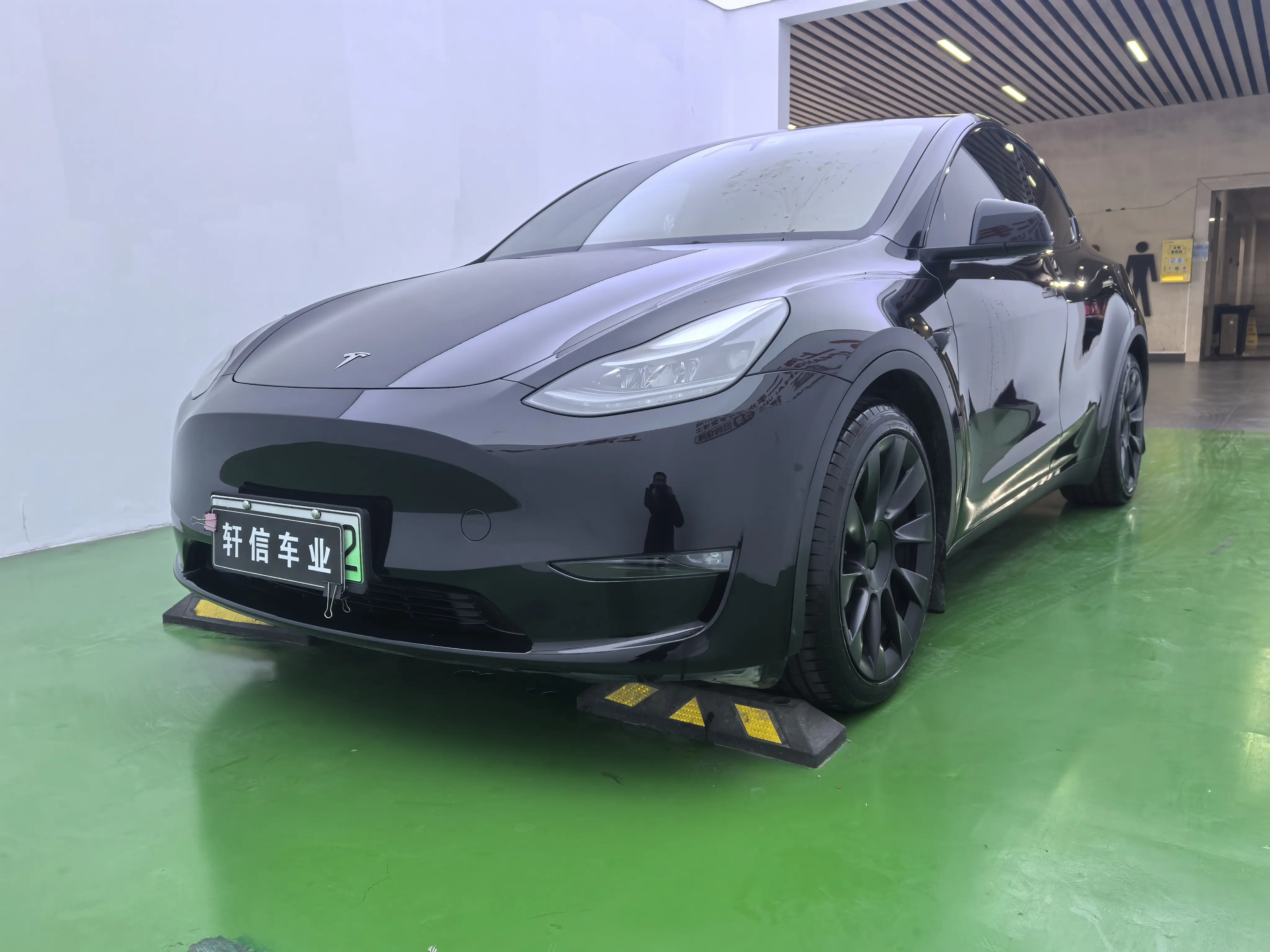 Tesla Model Y  из Китая