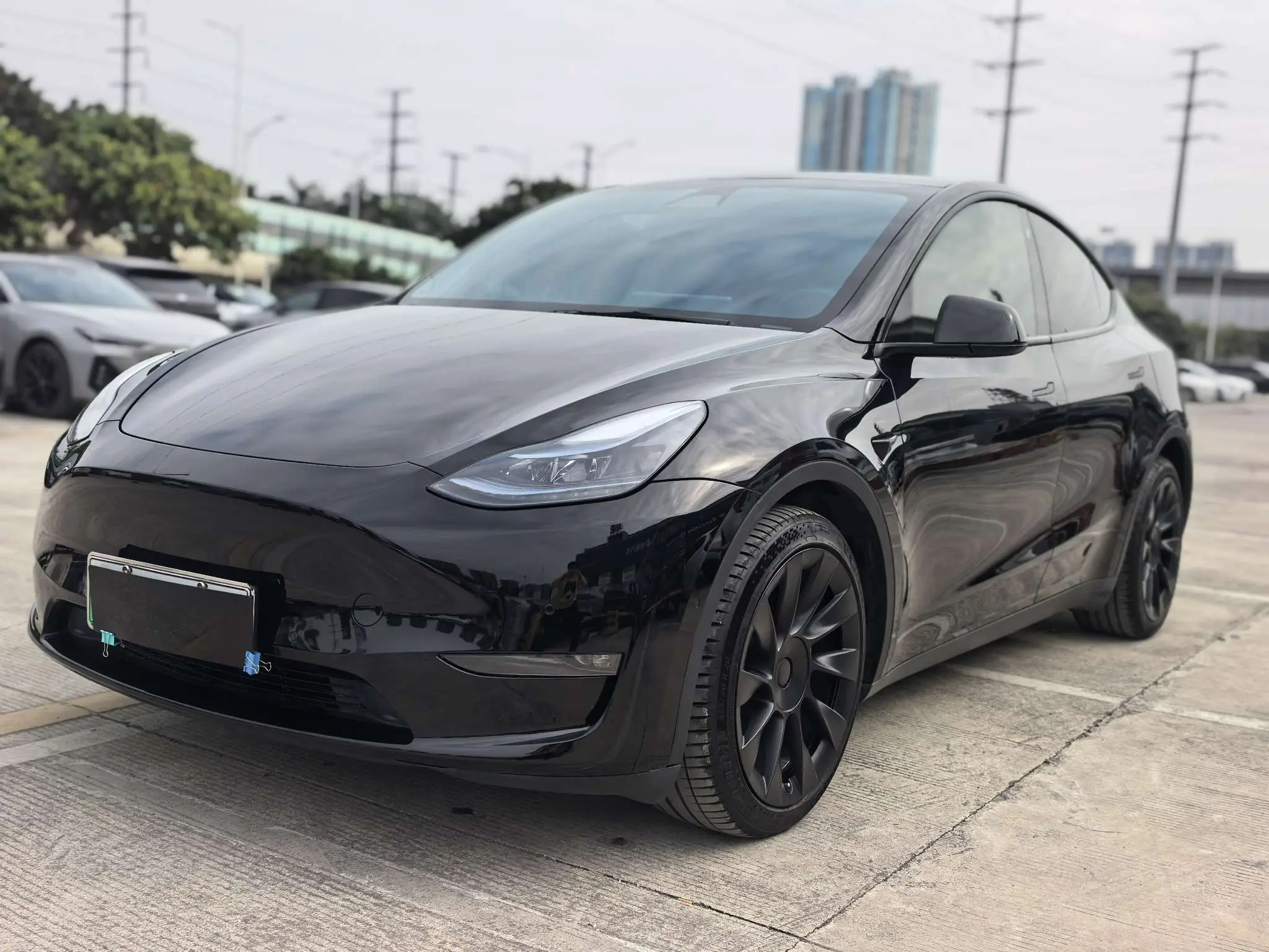 Tesla Model Y  из Китая