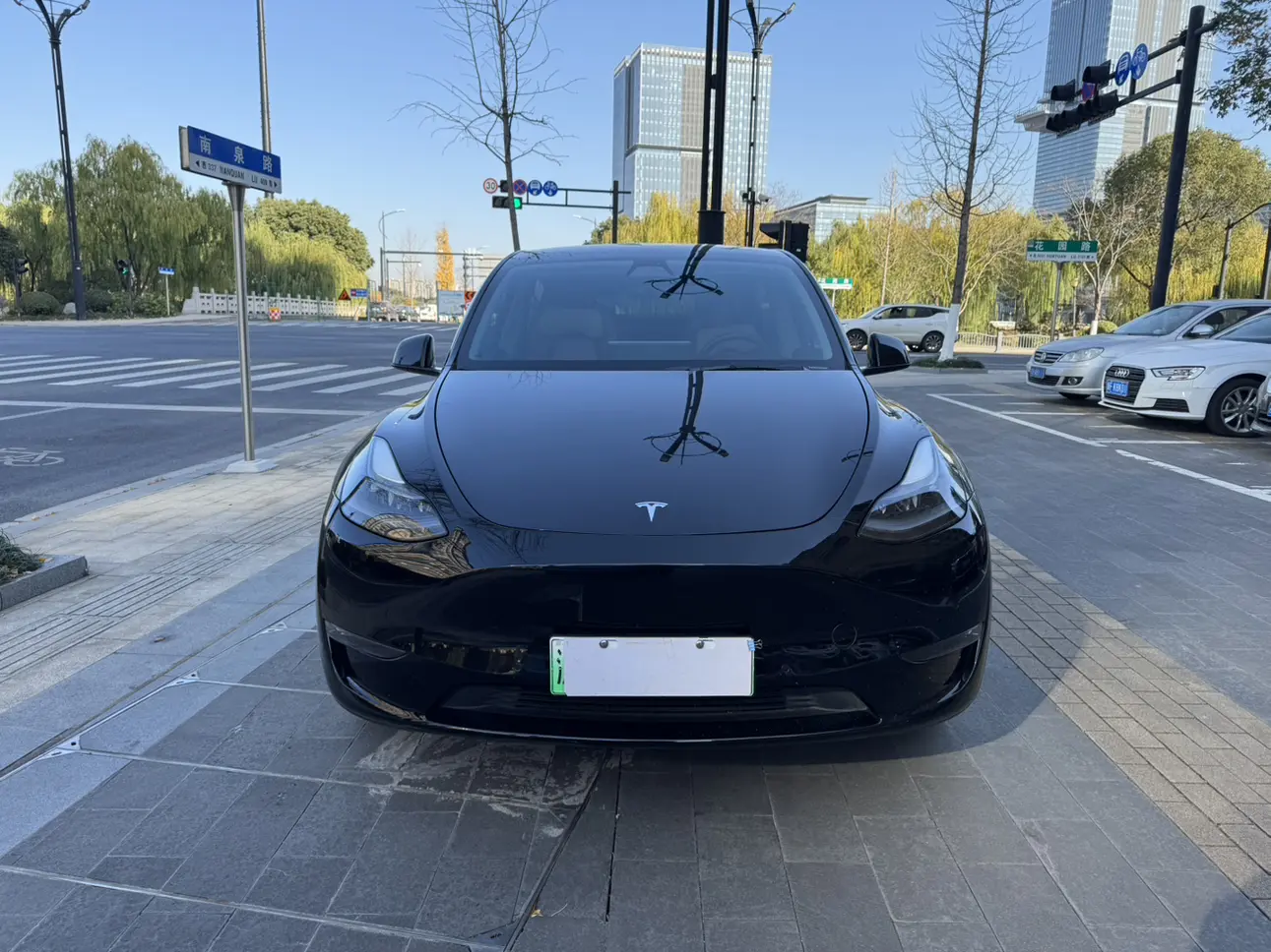 Tesla Model Y  из Китая