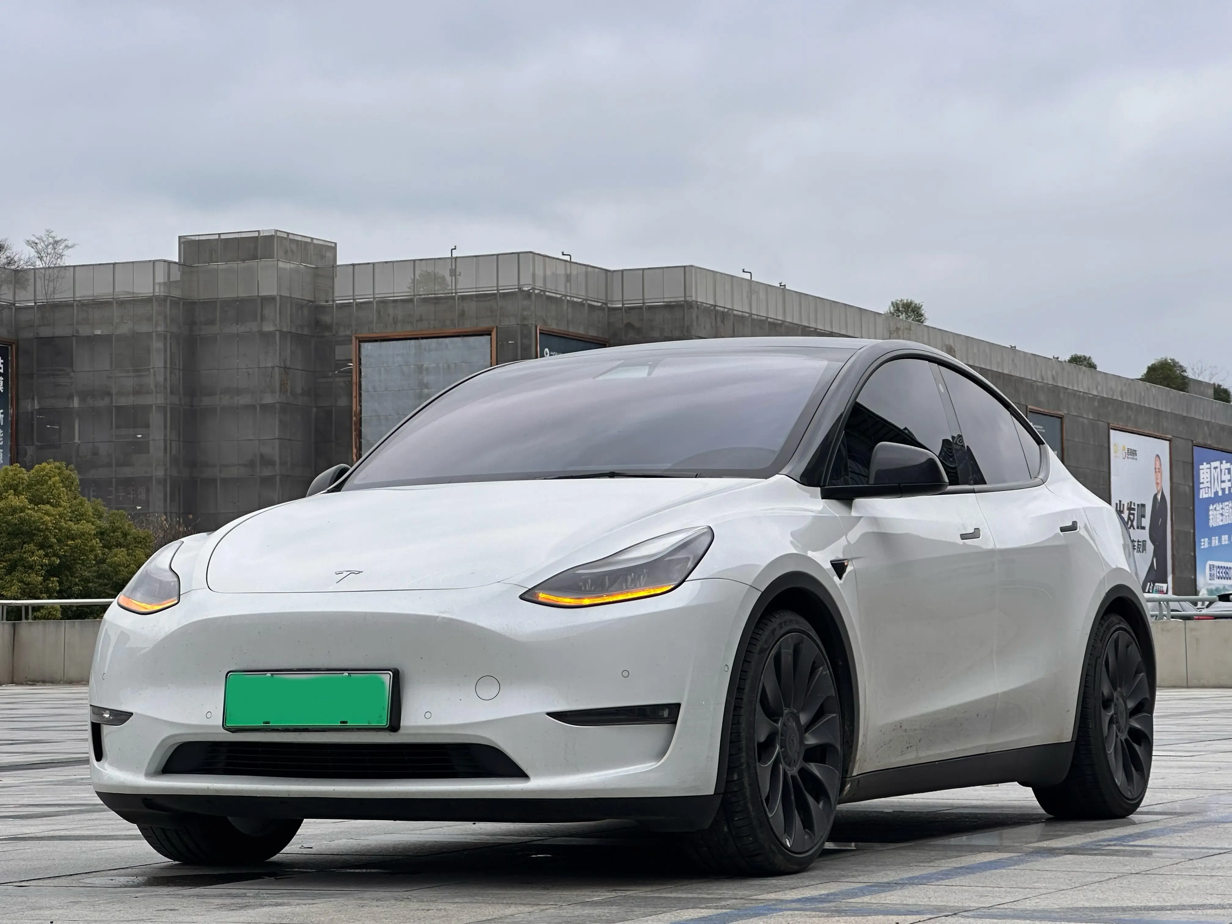 Tesla Model Y  из Китая