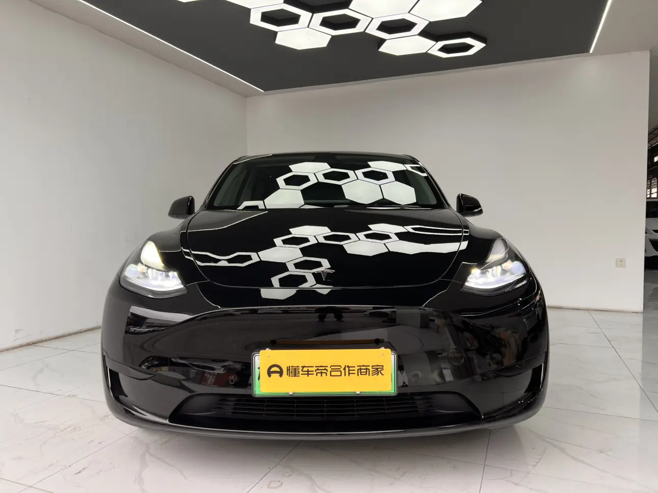 Tesla Model Y  из Китая