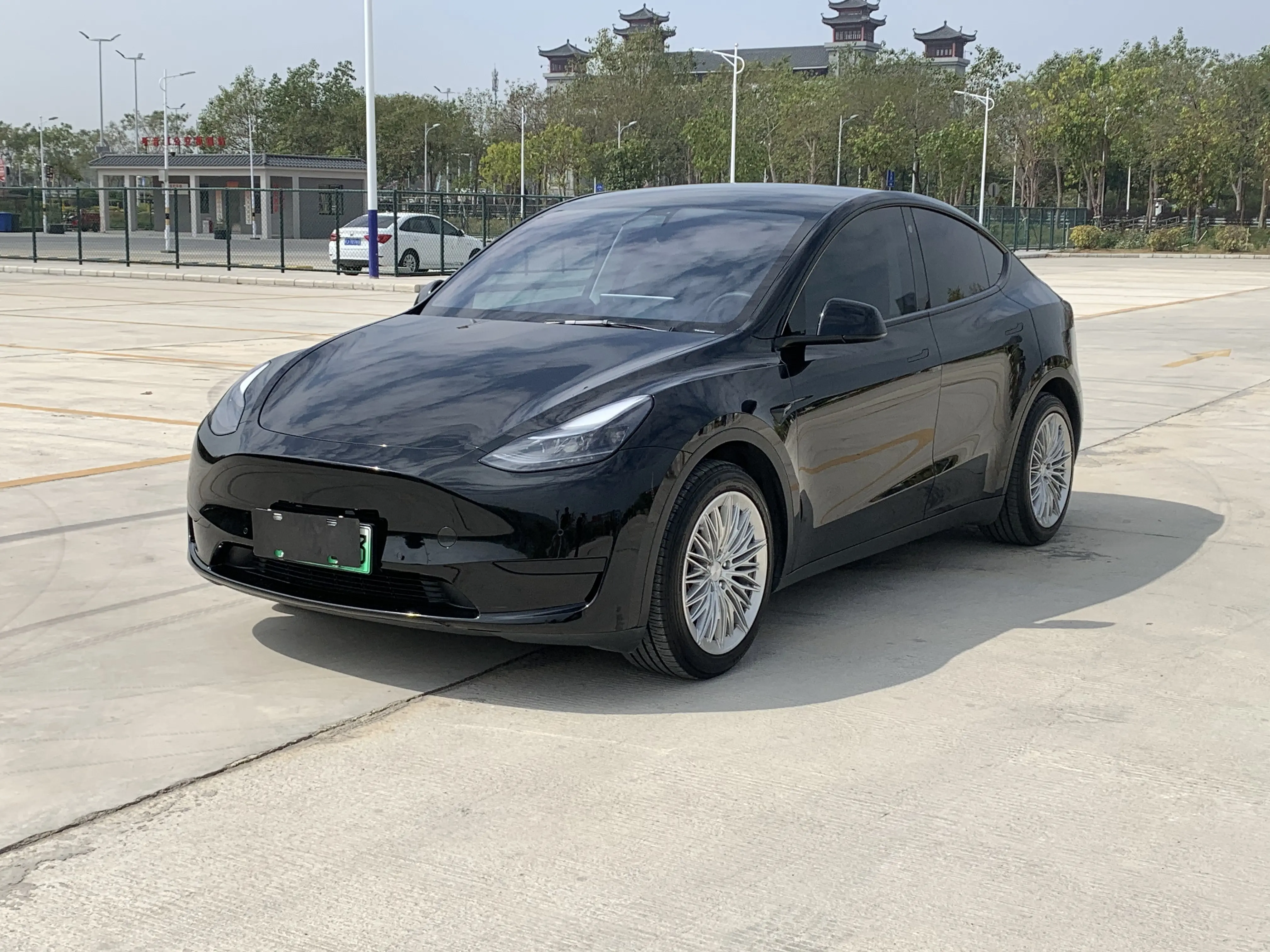 Tesla Model Y  из Китая