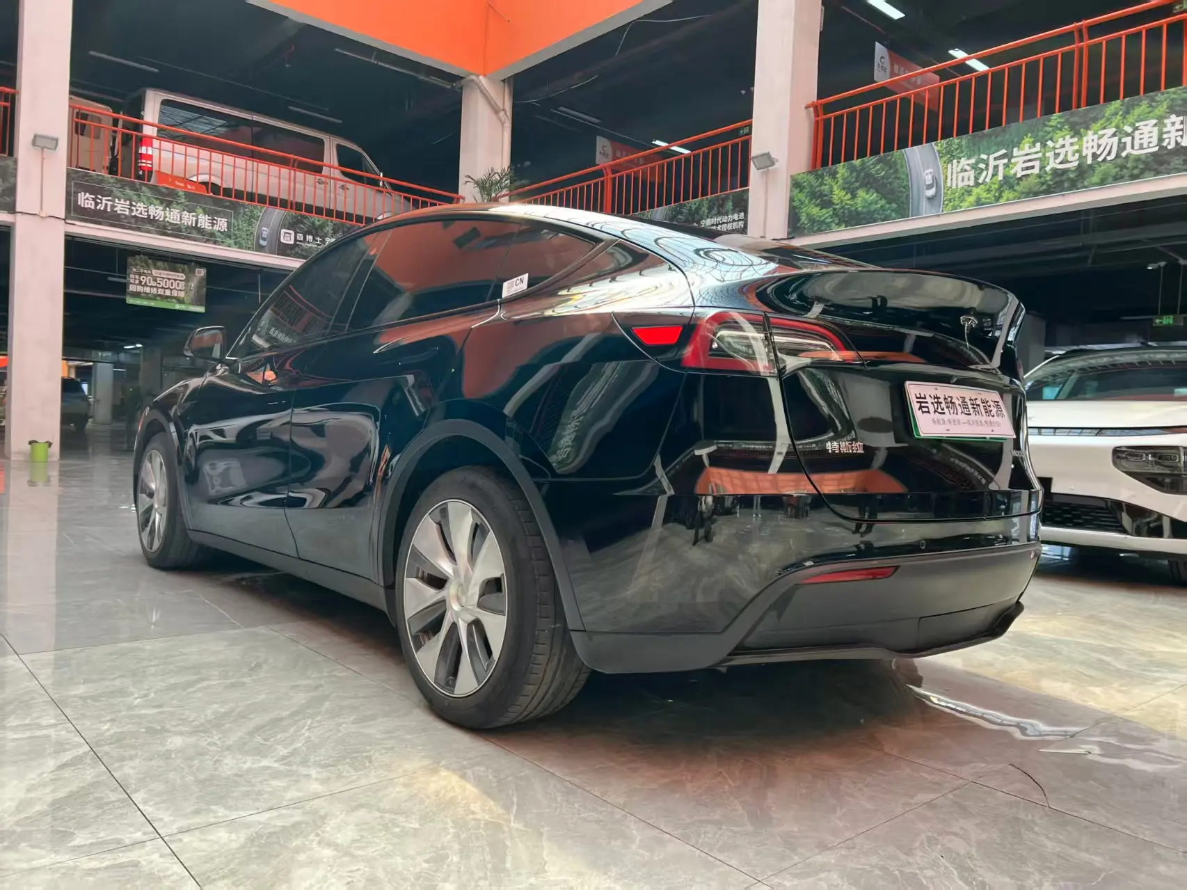 Tesla Model Y  из Китая