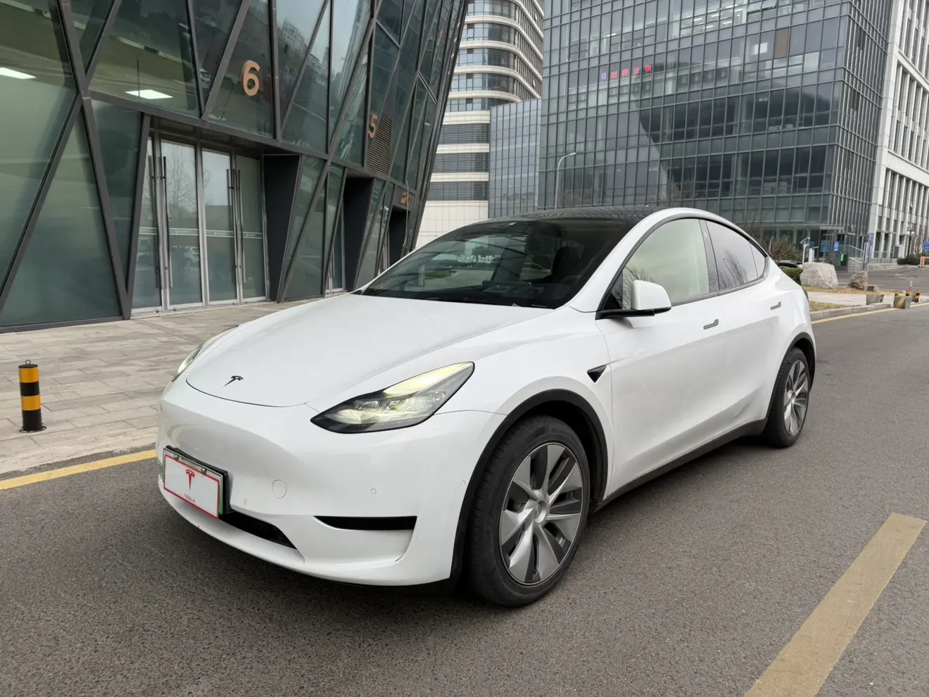 Tesla Model Y  из Китая