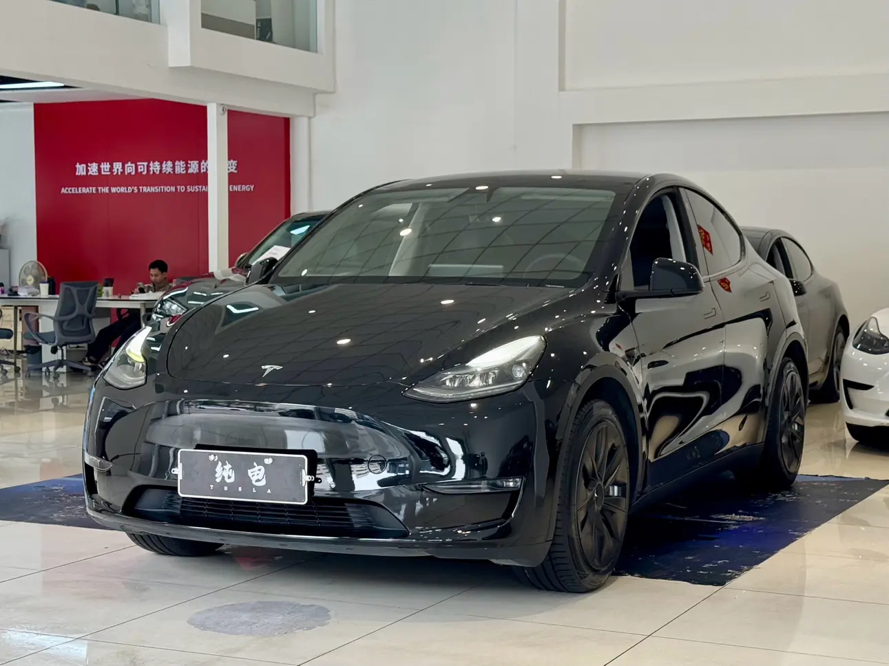 Tesla Model Y  из Китая