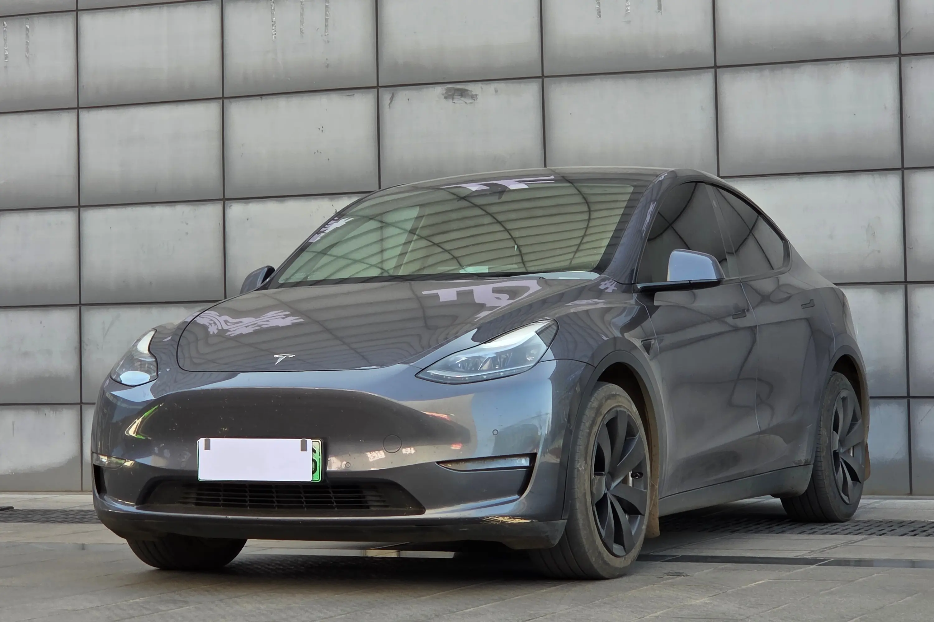Tesla Model Y  из Китая