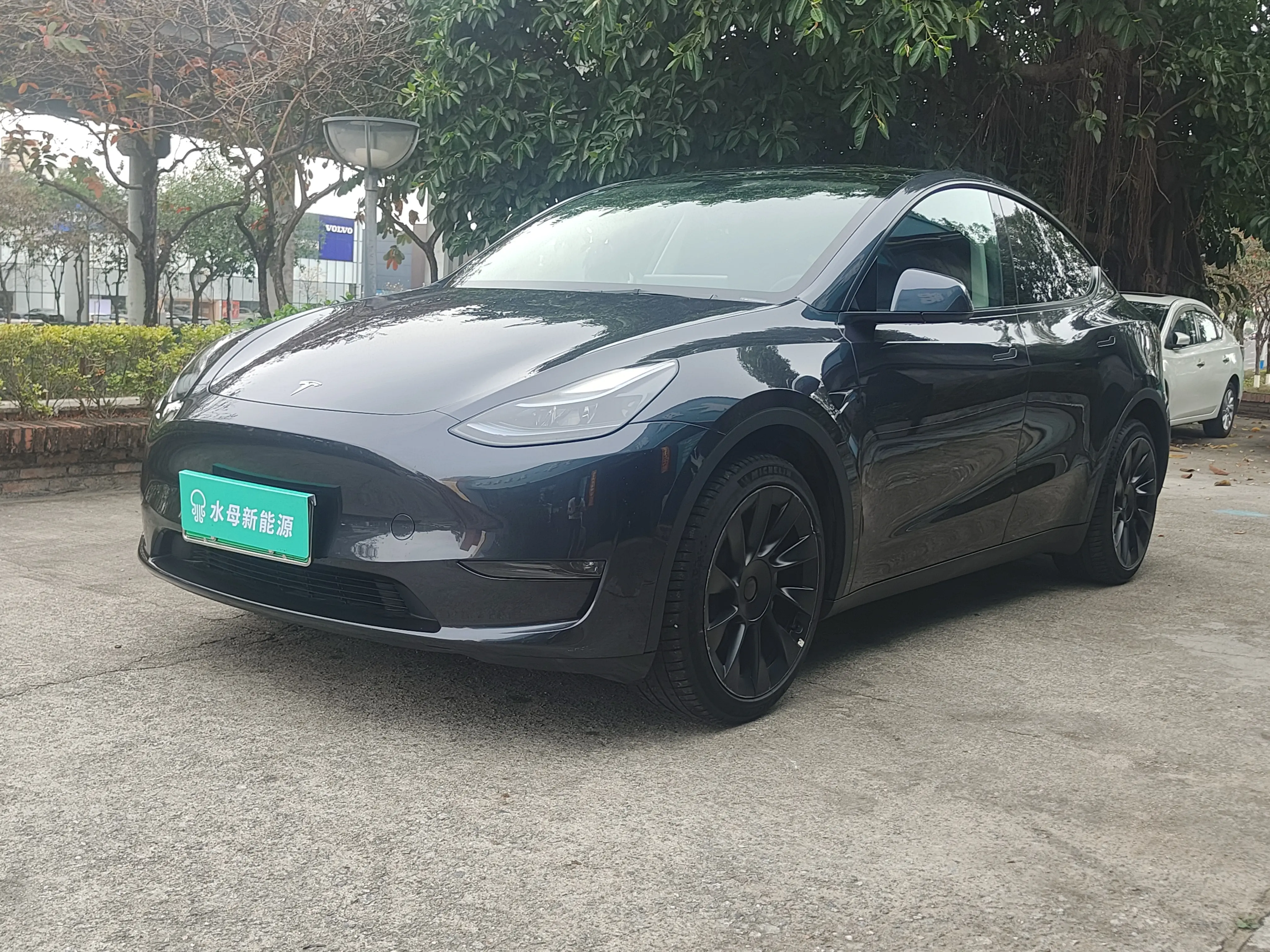 Tesla Model Y  из Китая