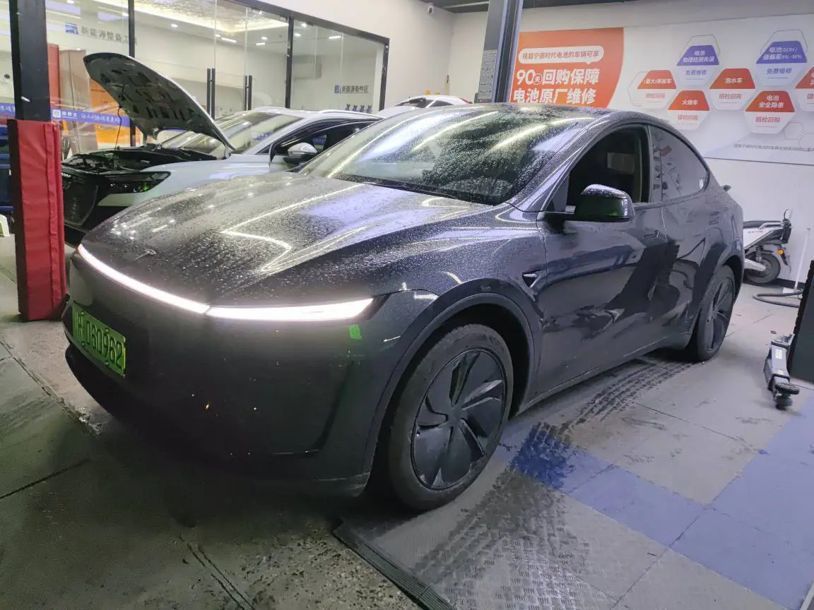 Tesla Model Y  из Китая