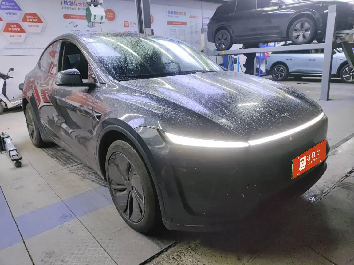 Tesla Model Y  из Китая