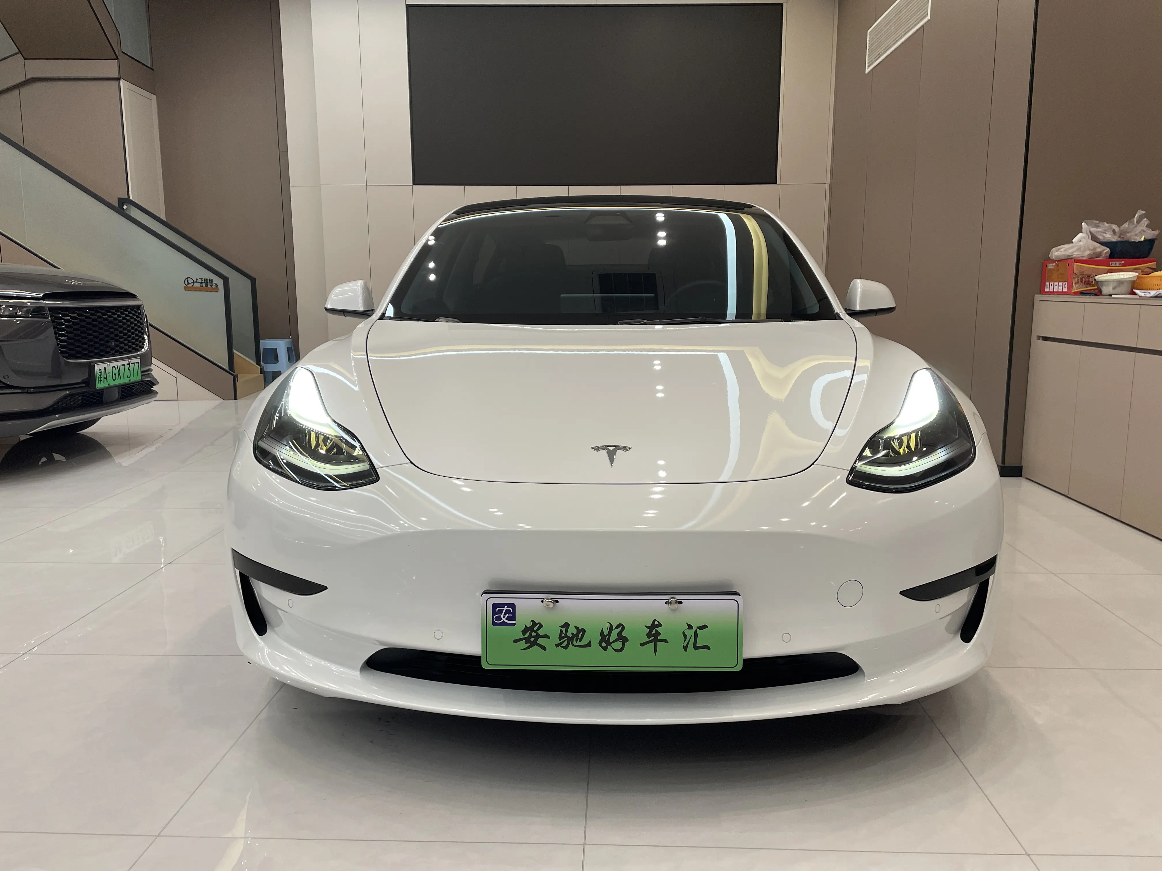 Tesla Model 3  из Китая