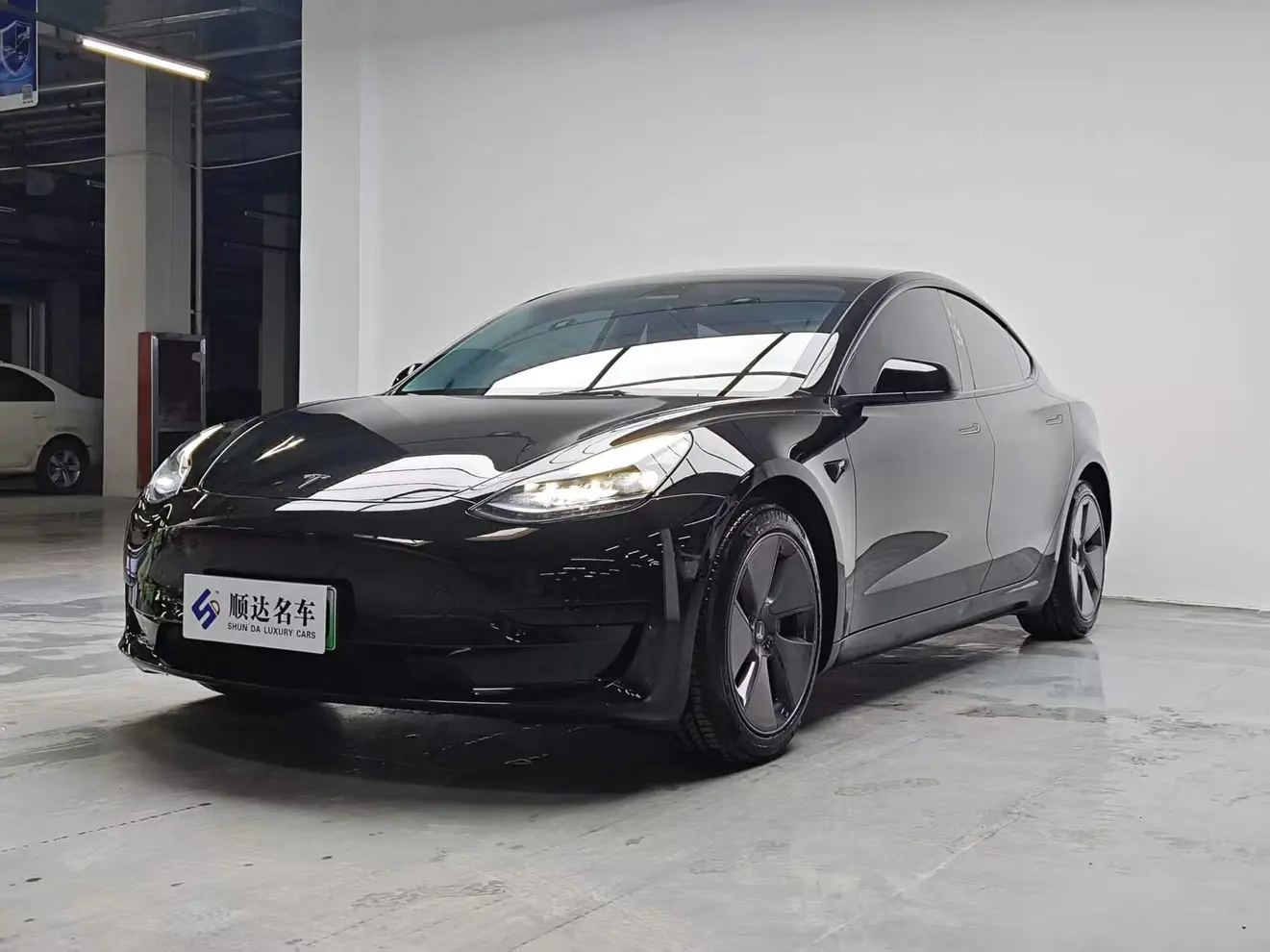 Tesla Model 3  из Китая