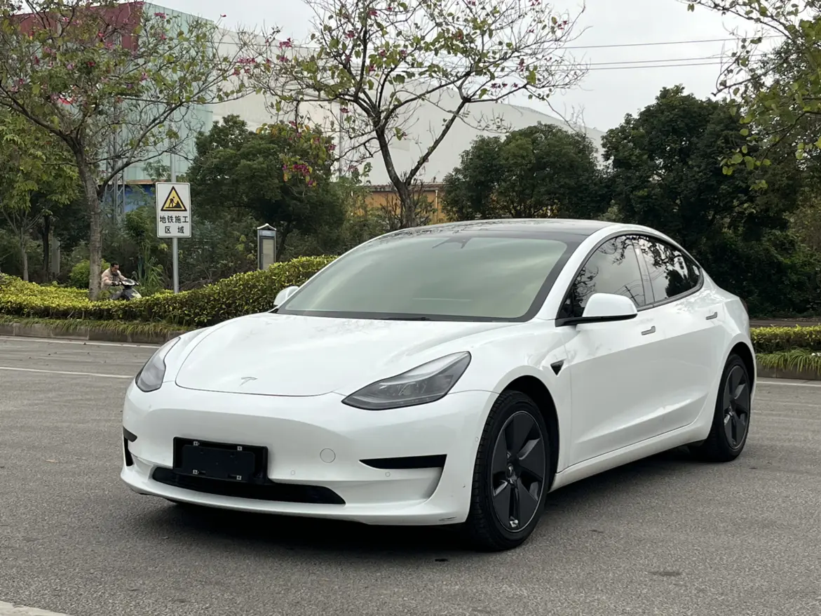 Tesla Model 3  из Китая